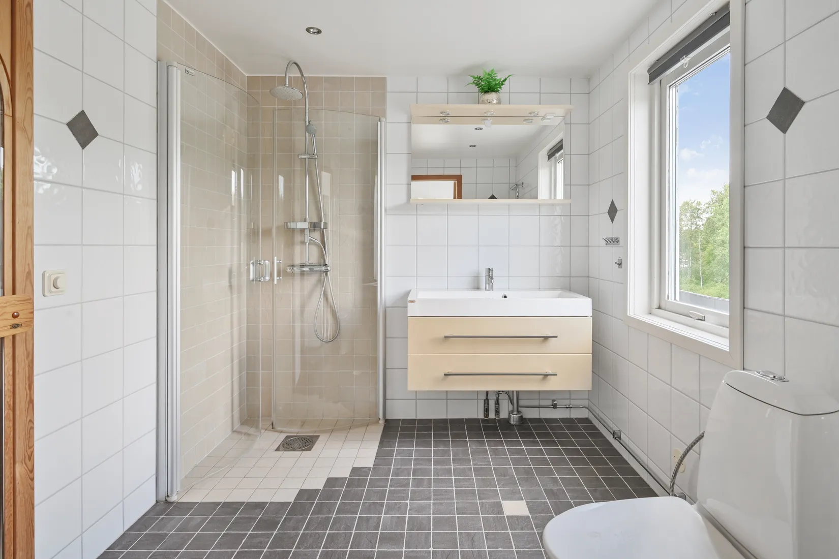 Radhus, Norrsundagränd 22, Brunnby Vik, Upplands Väsby