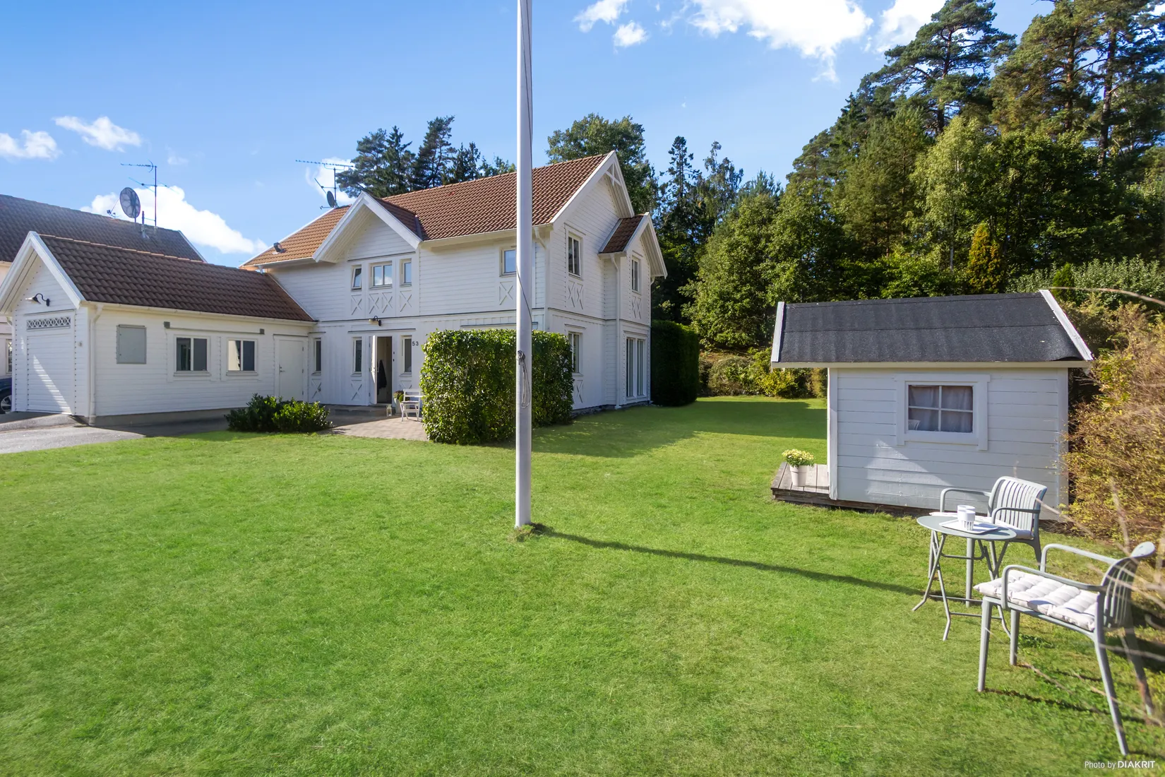 Radhus, Trefaldighetsvägen 53, Gribbylund, Täby