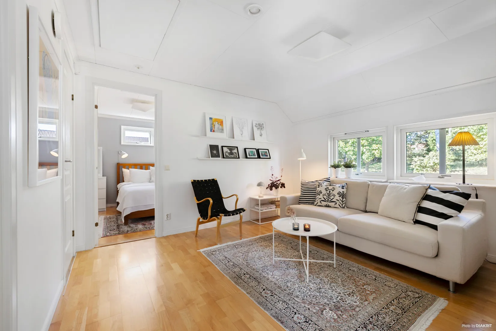 Radhus, Trefaldighetsvägen 53, Gribbylund, Täby