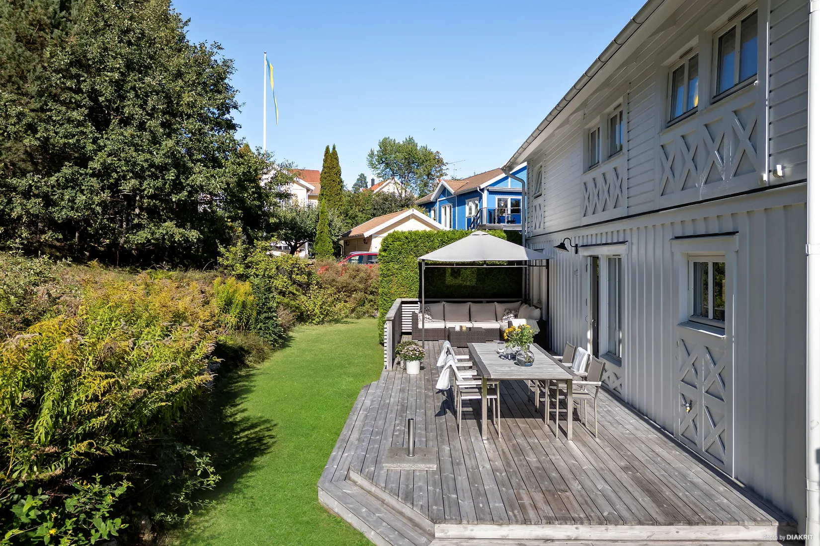 Radhus, Trefaldighetsvägen 53, Gribbylund, Täby
