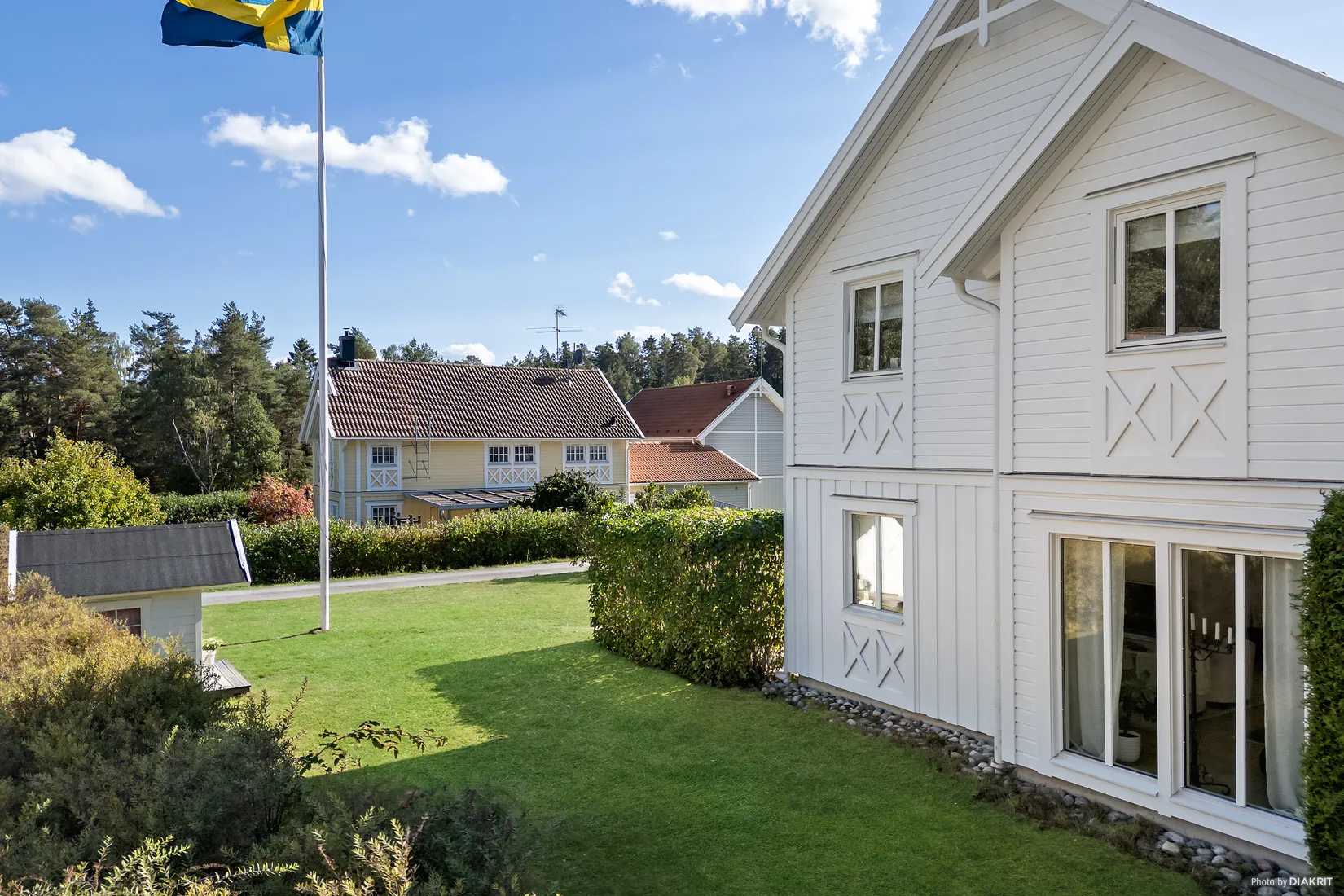 Radhus, Trefaldighetsvägen 53, Gribbylund, Täby