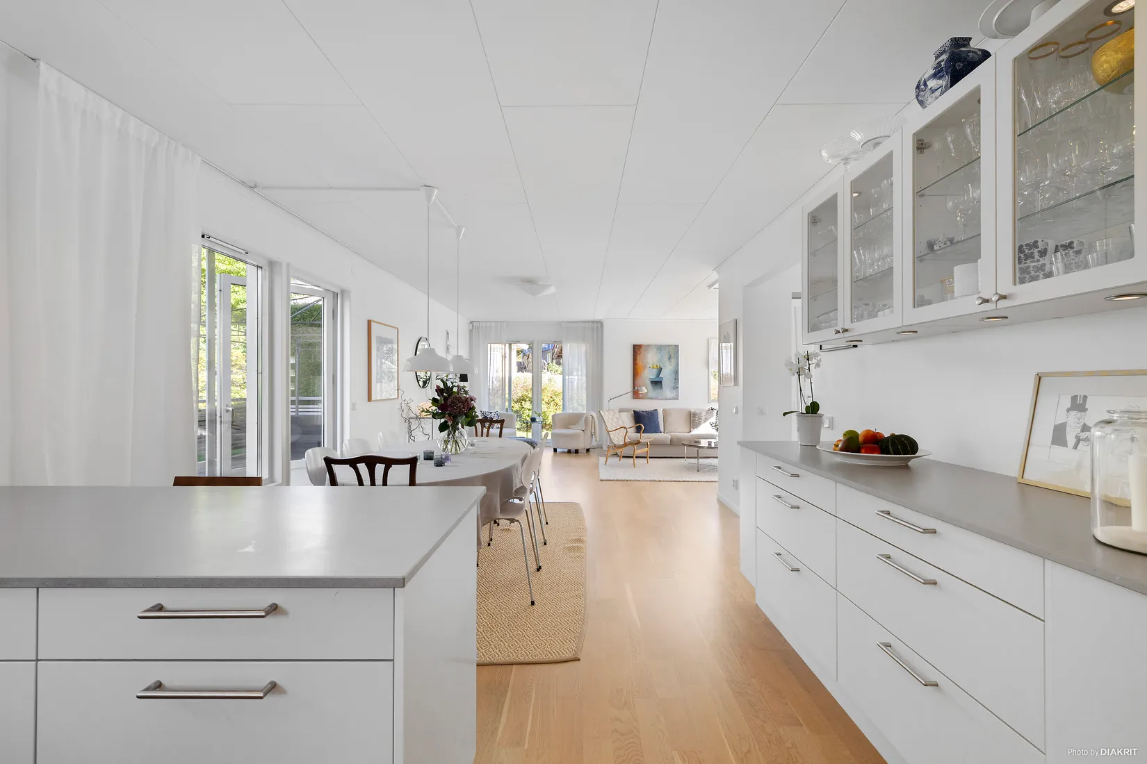 Radhus, Trefaldighetsvägen 53, Gribbylund, Täby