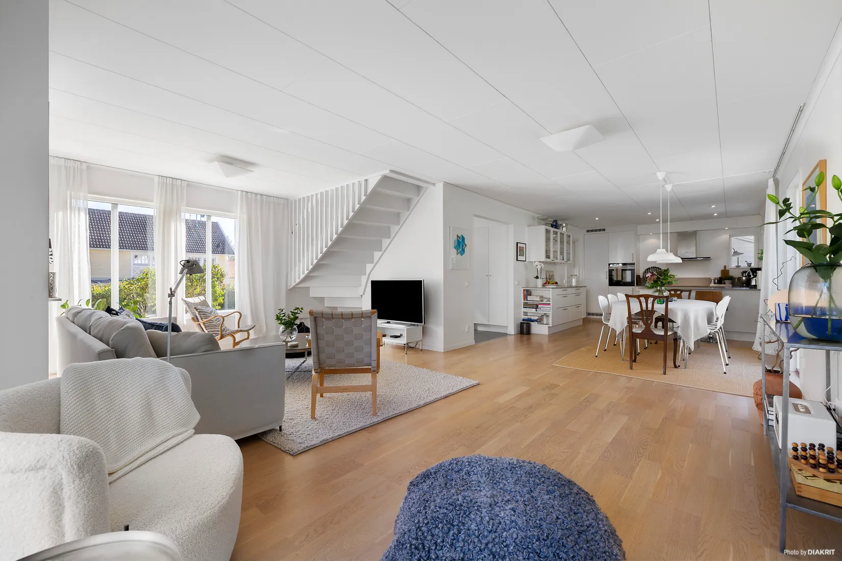 Radhus, Trefaldighetsvägen 53, Gribbylund, Täby