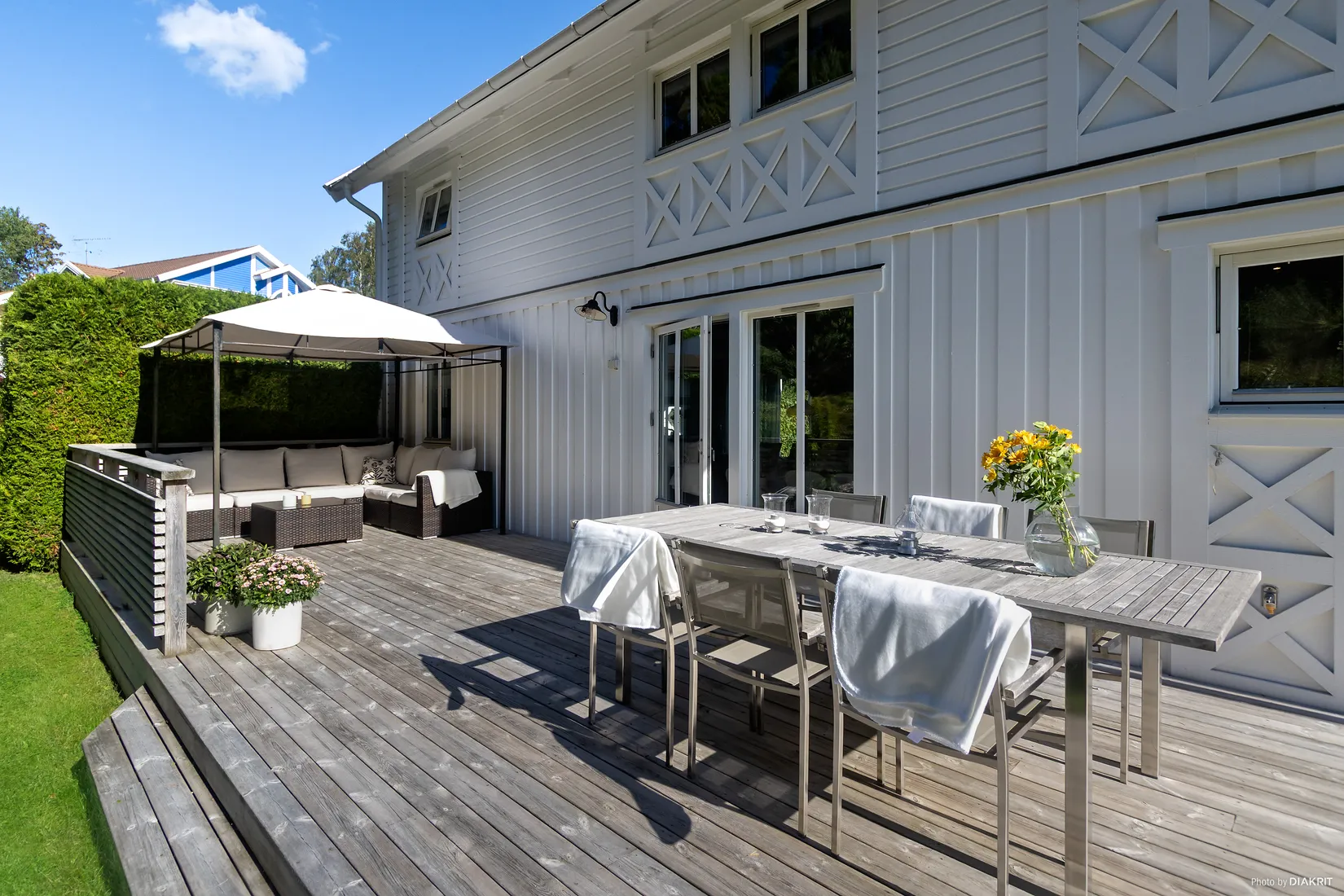 Radhus, Trefaldighetsvägen 53, Gribbylund, Täby