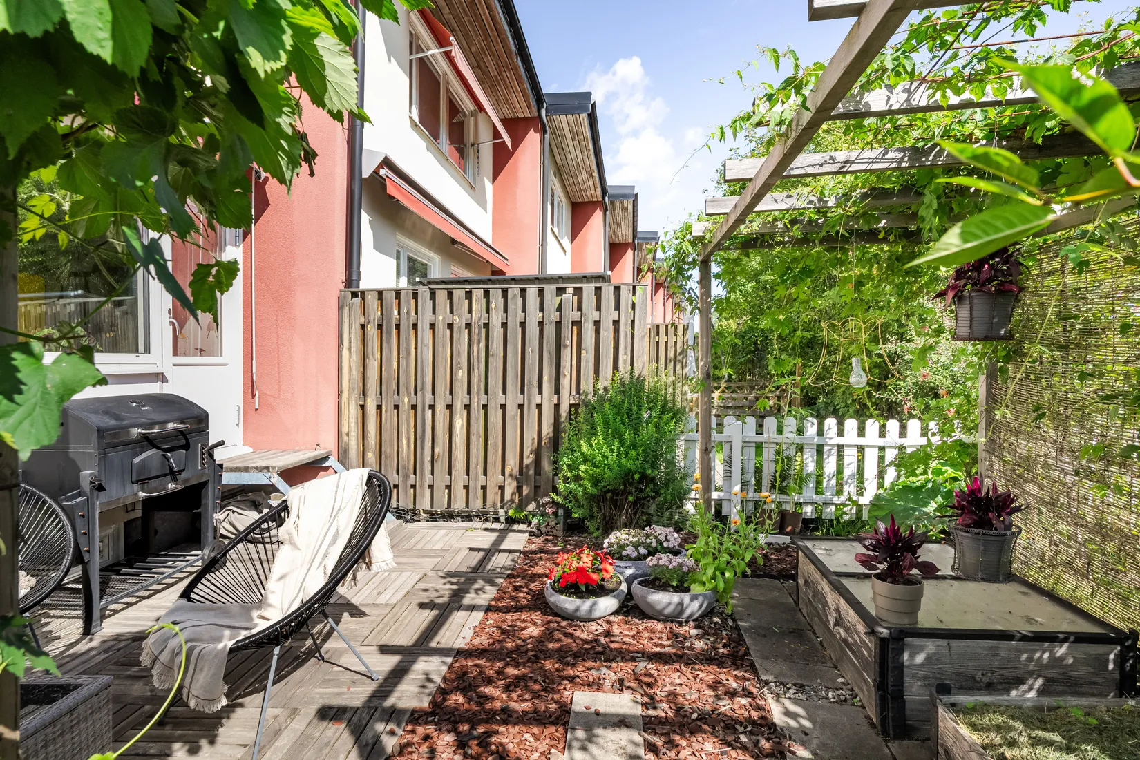 Radhus, Nyponvägen 3J, Fridhem, Gävle