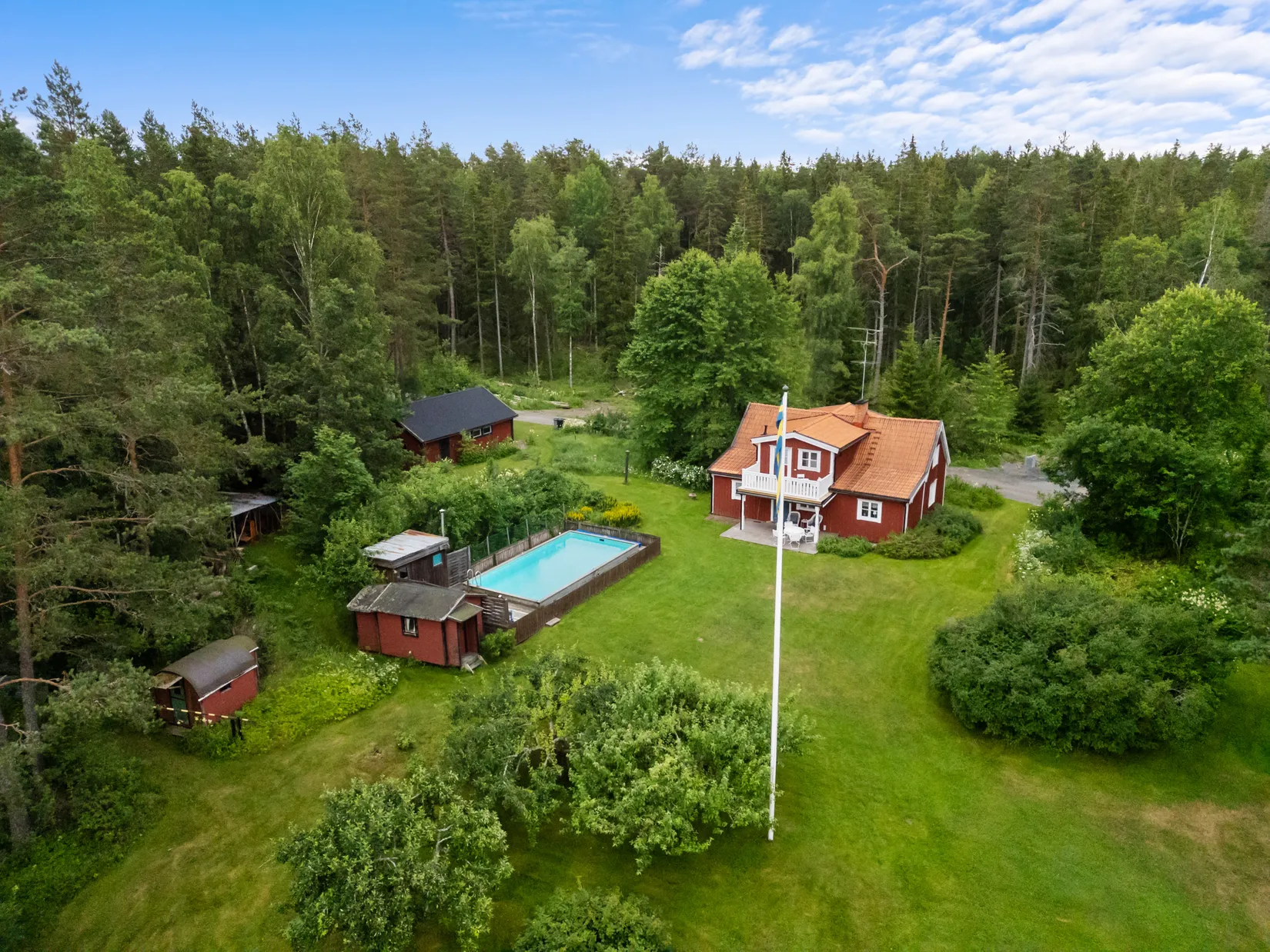 Gård/Skog, Degarövägen 17 och 19, Norrtälje