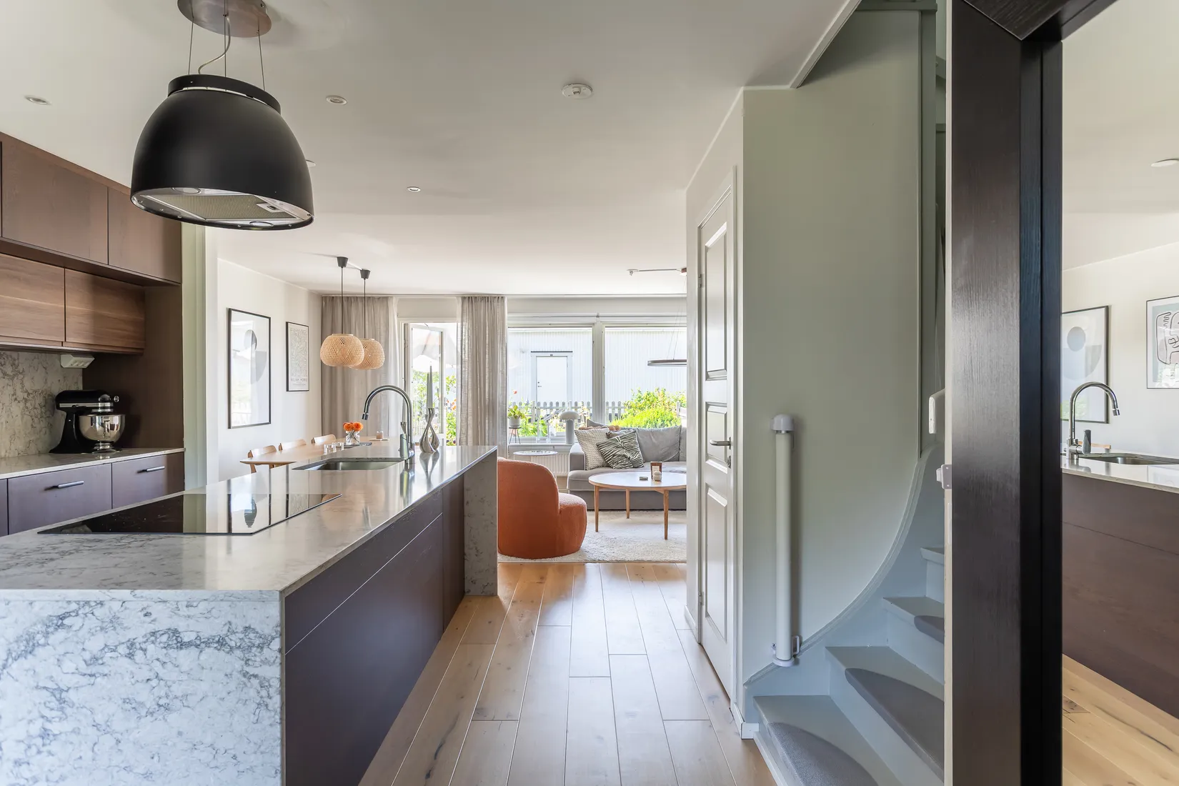 Radhus, Rådjursstigen 27, Töjnan, Sollentuna