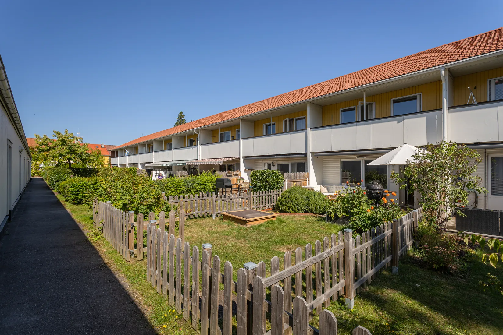 Radhus, Rådjursstigen 27, Töjnan, Sollentuna