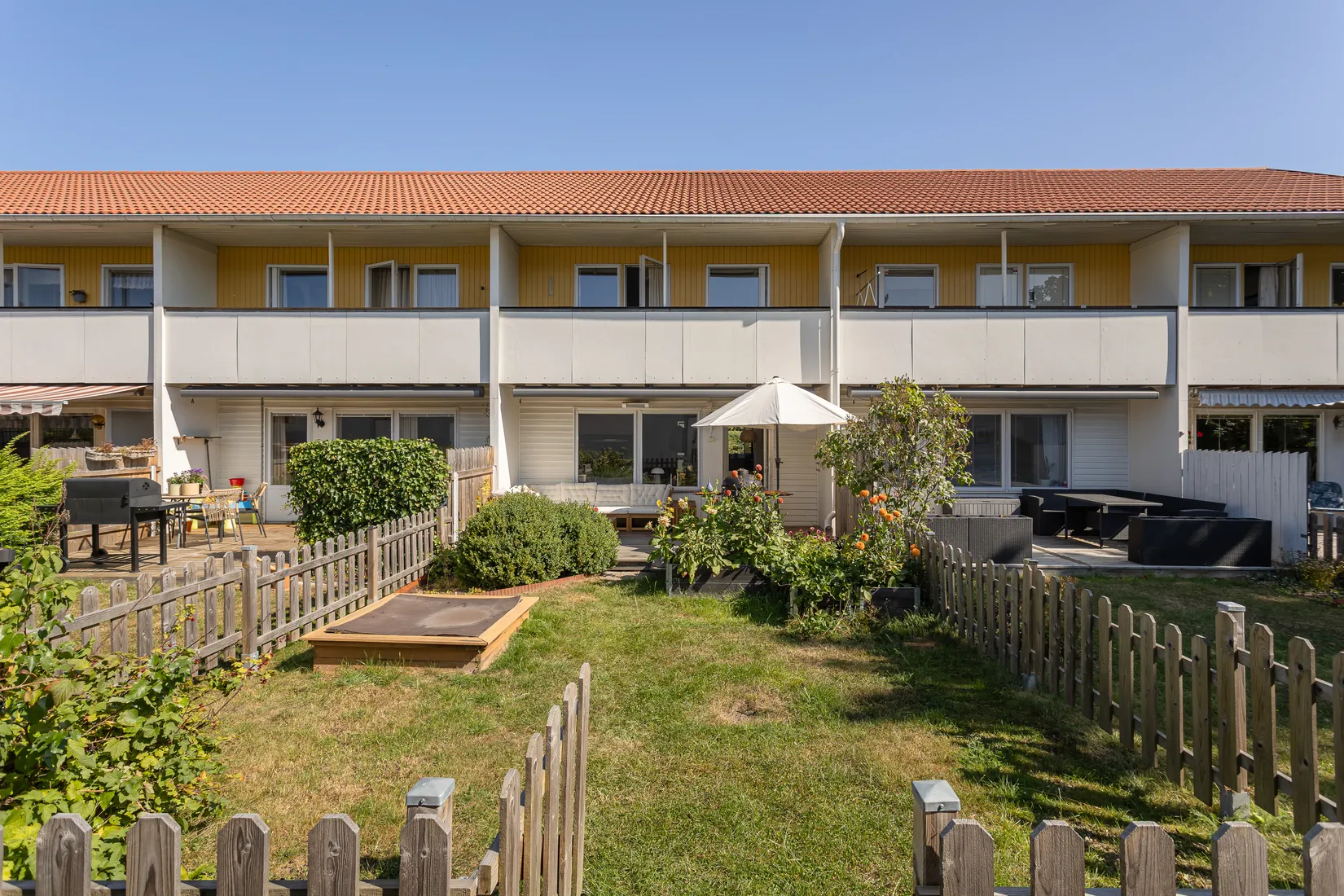 Radhus, Rådjursstigen 27, Töjnan, Sollentuna