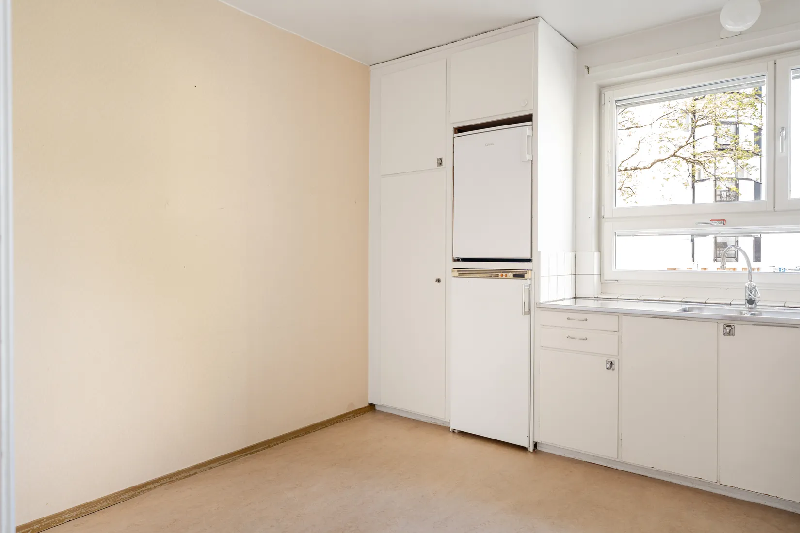 Bostadsrätt, Vittangigatan 3, Vällingby Centrum, Stockholm