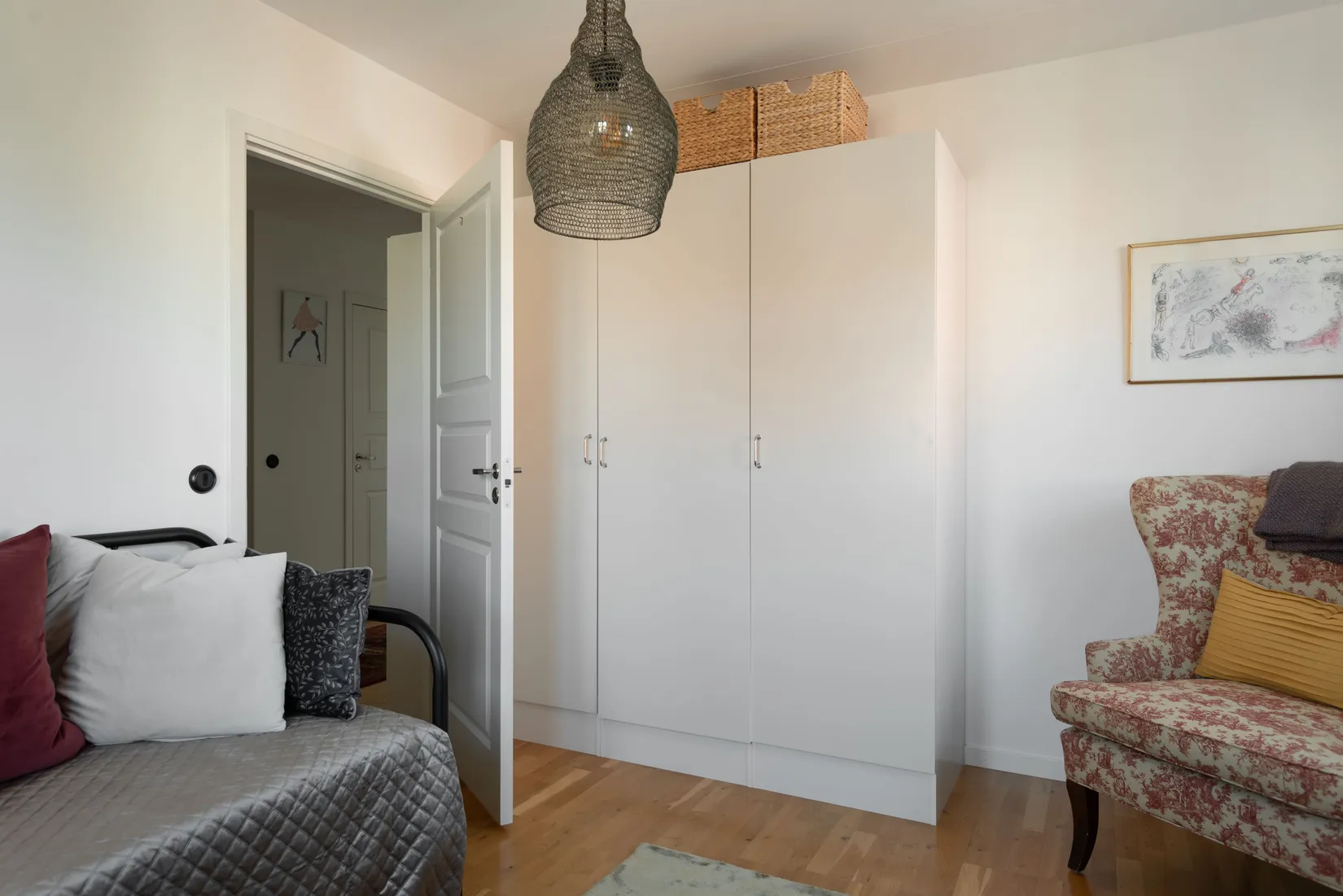 Radhus, Odalgatan 22A, Näsby, Örebro