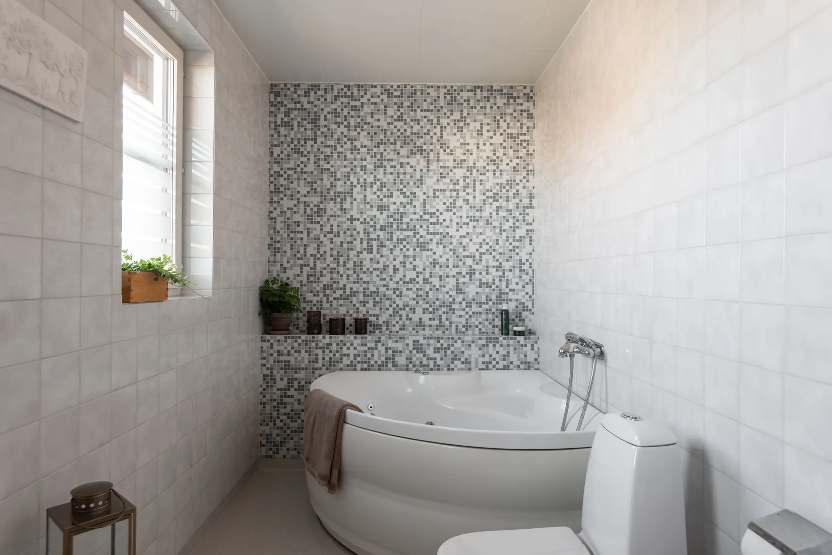 Radhus, Odalgatan 22A, Näsby, Örebro