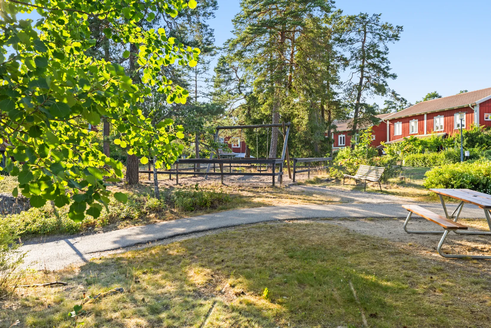 Radhus, Brittsommargränd 3, Tyresö Strand, Tyresö