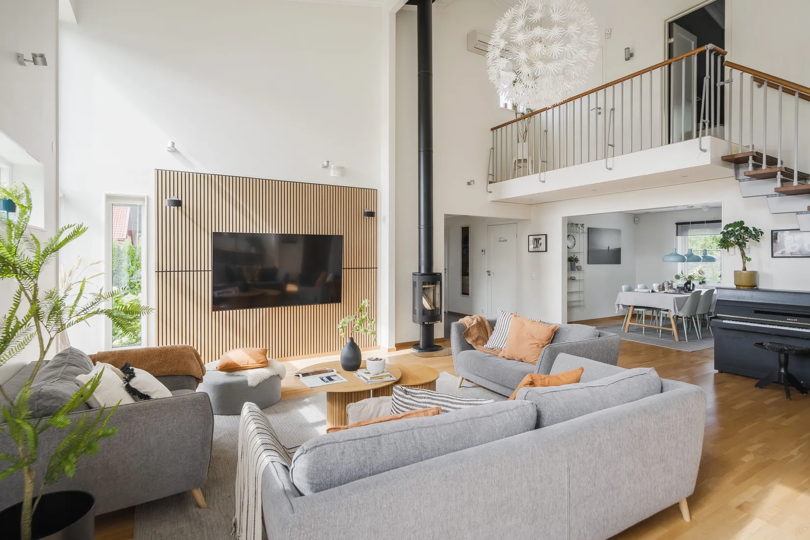 Villa, Övre Hattmursvägen 22, Hille, Gävle