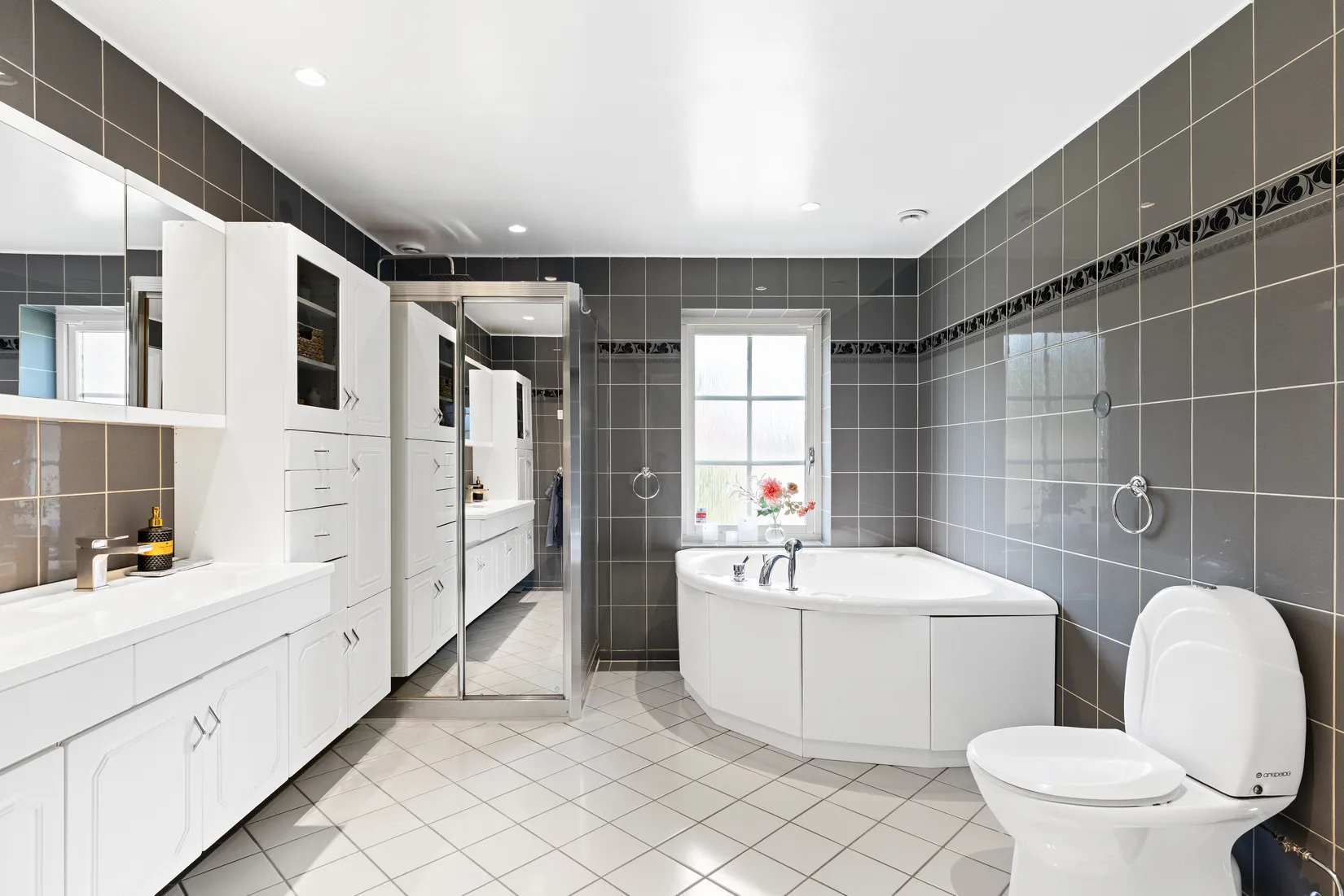Villa, Övre Berghallavägen 14A, Trånghalla, Jönköping