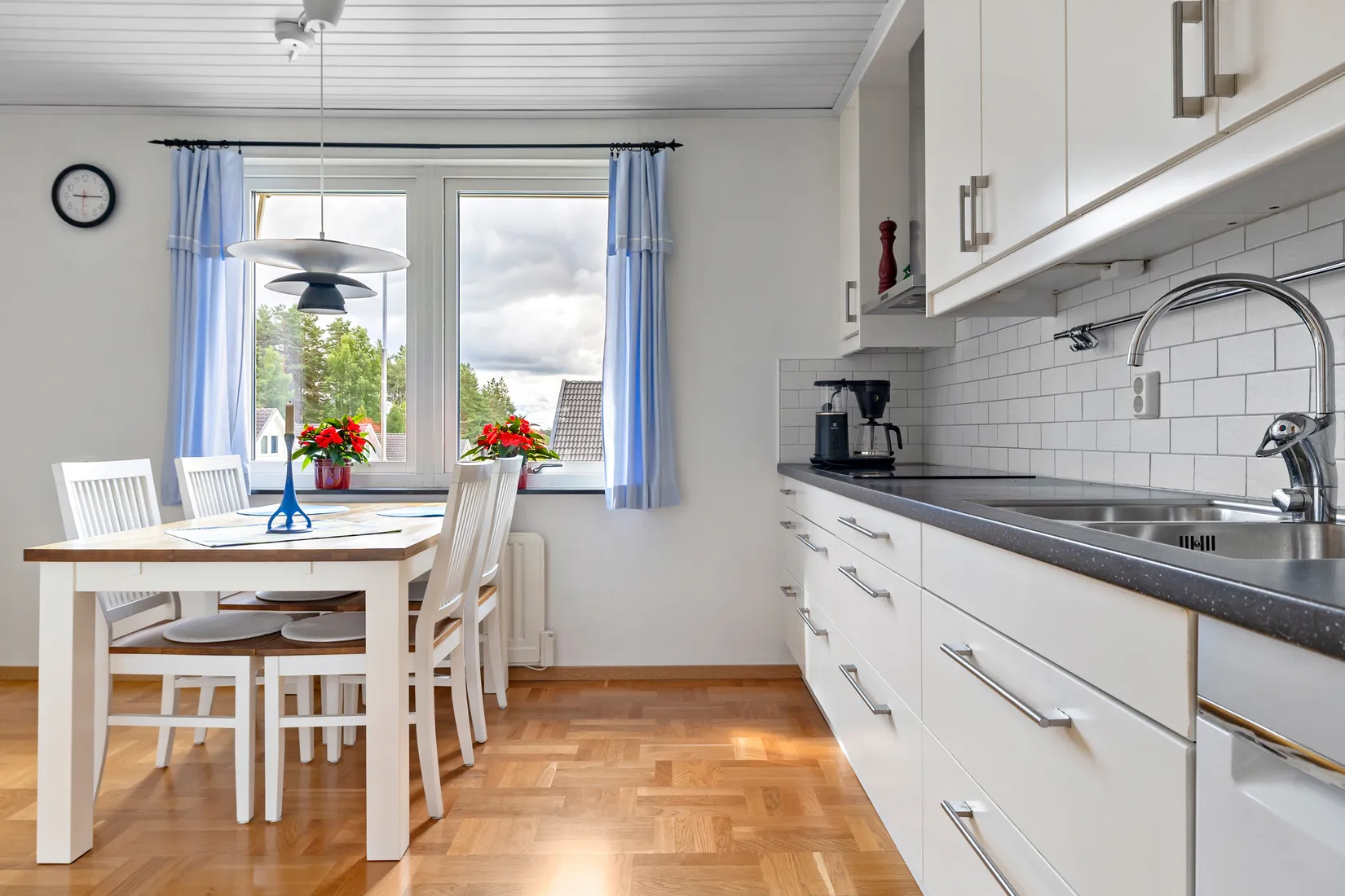 Radhus, Hällsbovägen 49, Sigtuna - Hällsbo, Sigtuna