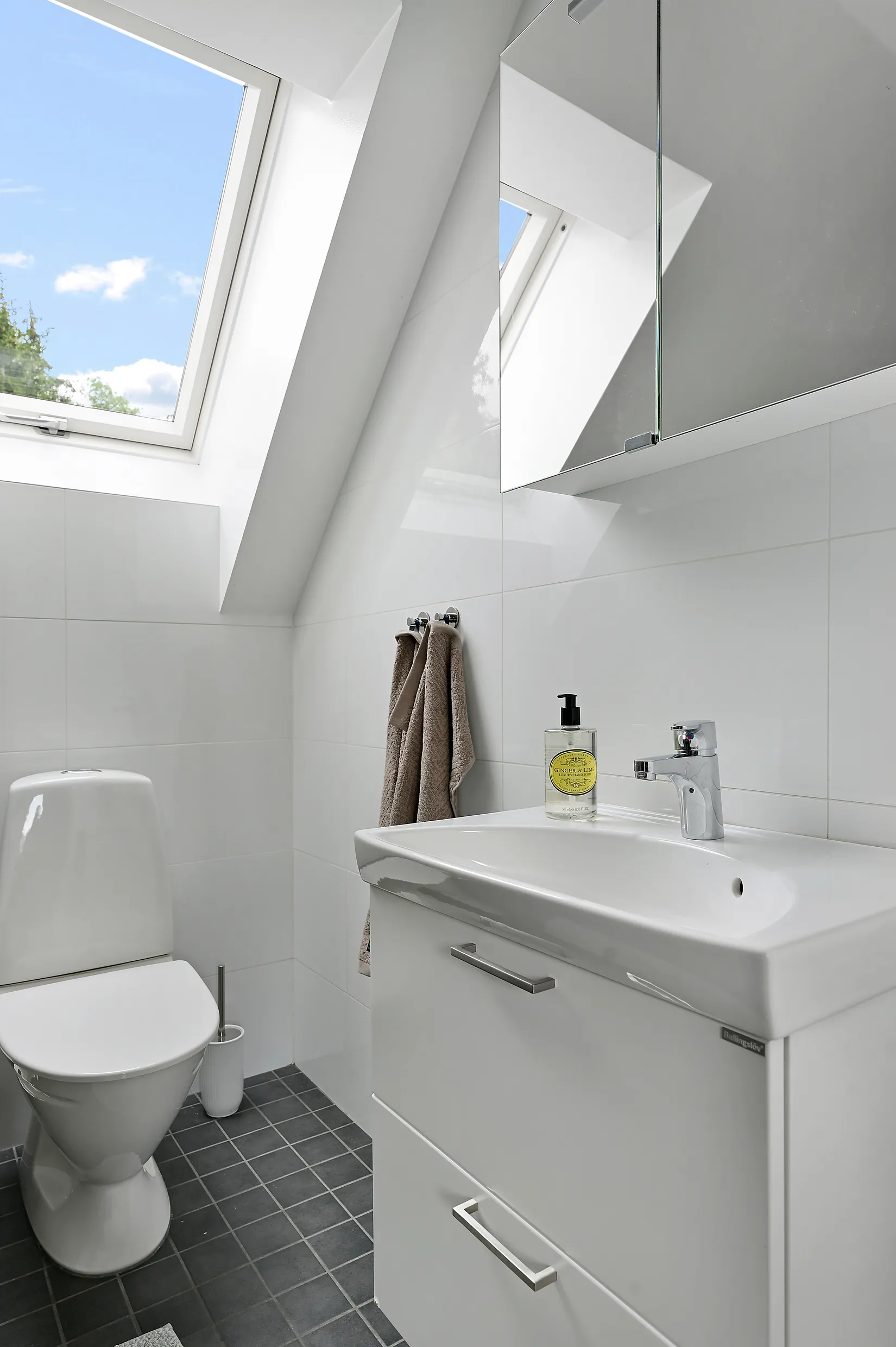 Villa, Torparevägen 20B, Trollbäcken, Tyresö
