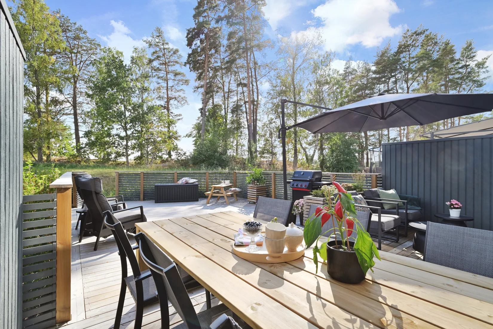 Radhus, Krickaslingan 12, Wijk Oppgård, Upplands Väsby