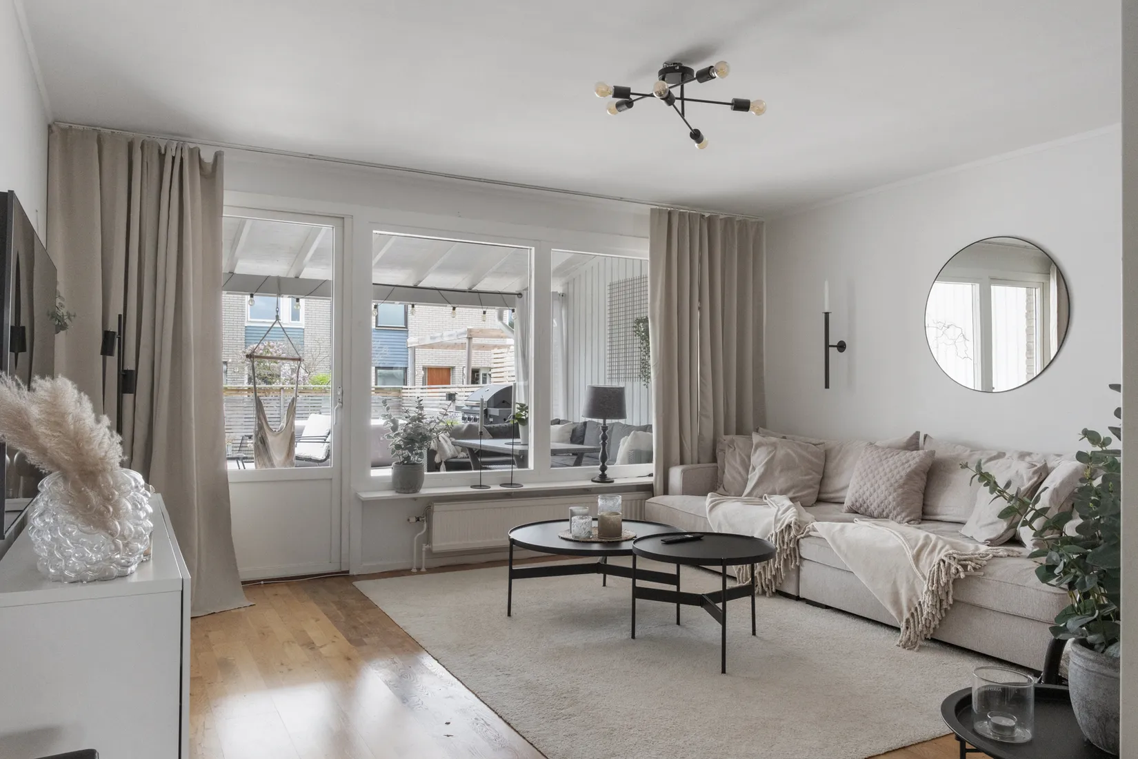 Radhus, Storegårdsvägen 25, Stavre, Trollhättan