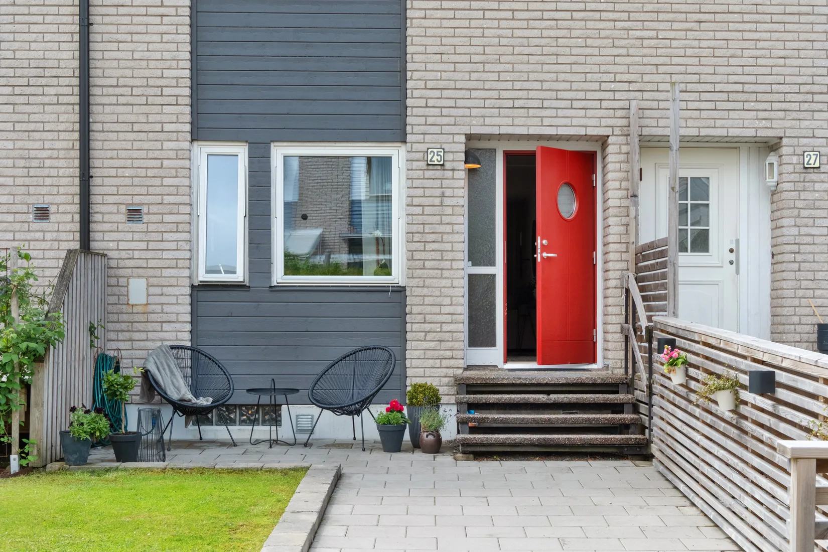 Radhus, Storegårdsvägen 25, Stavre, Trollhättan