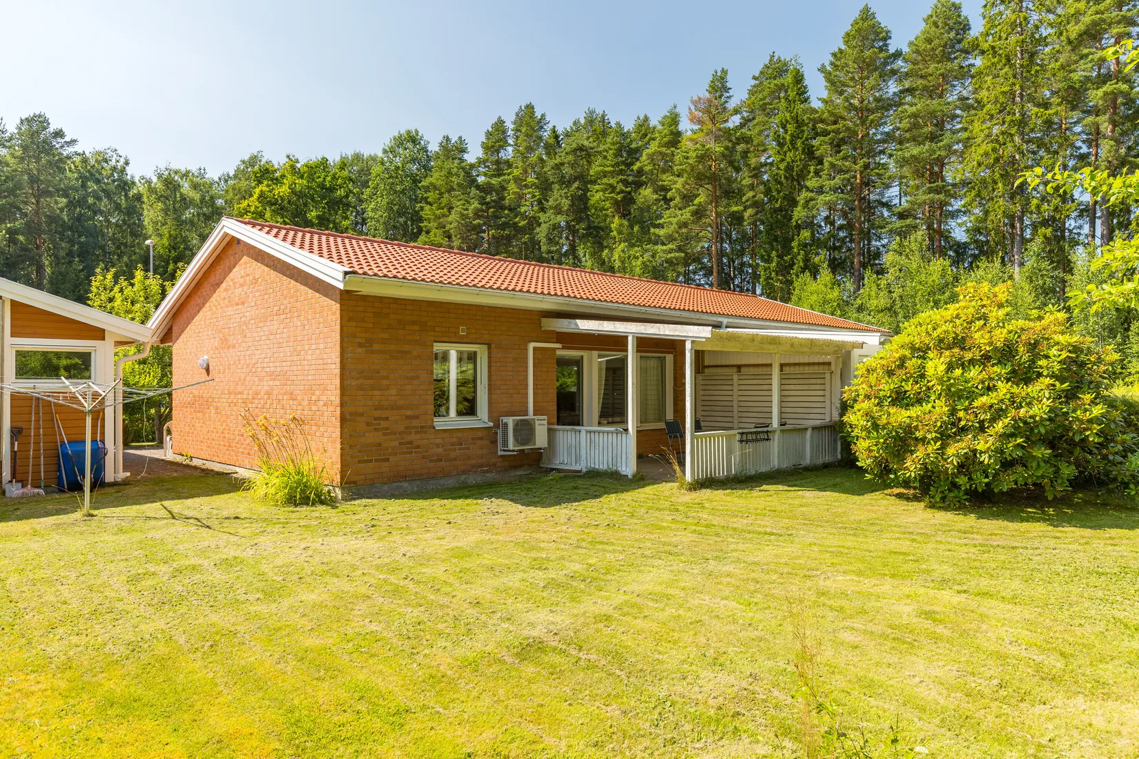 Radhus, Furuvägen 14, Moholm, Töreboda