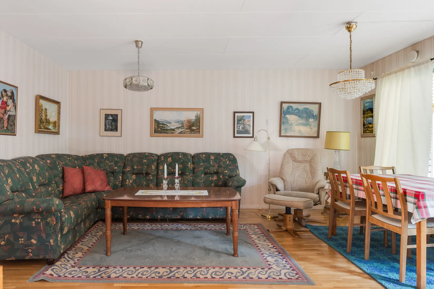 Radhus, Furuvägen 14, Moholm, Töreboda