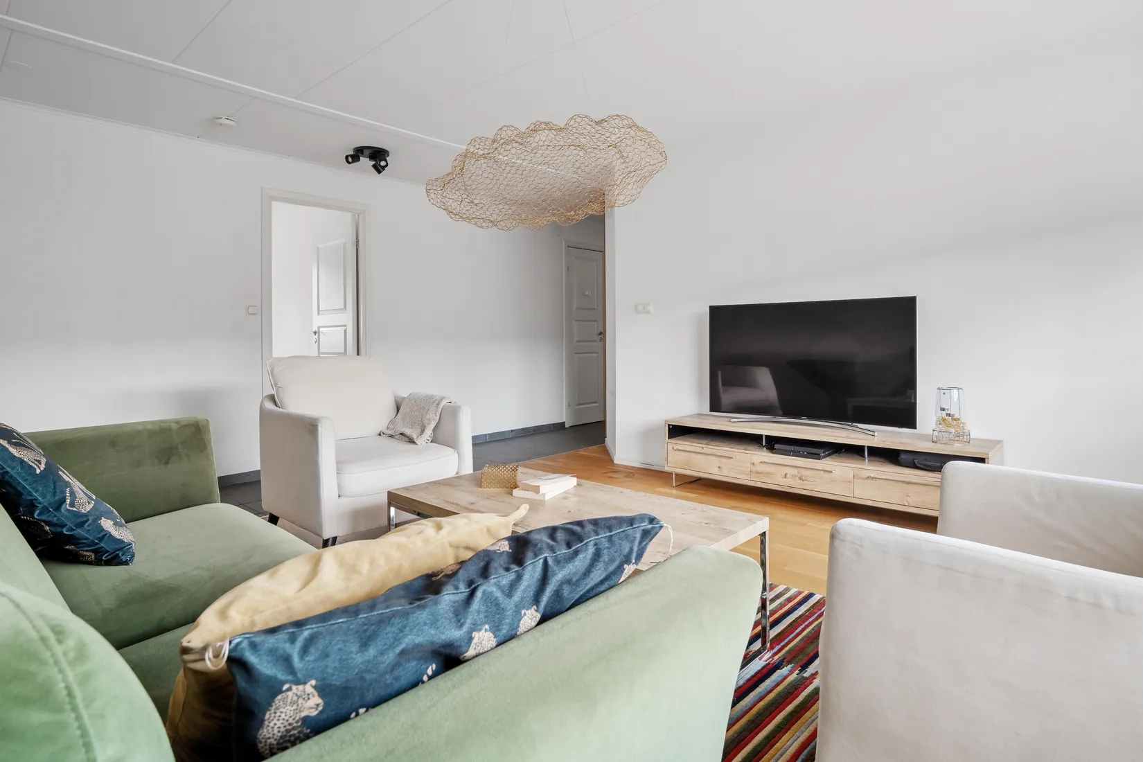 Radhus, Kårstagränd 17, Skälby, Upplands Väsby