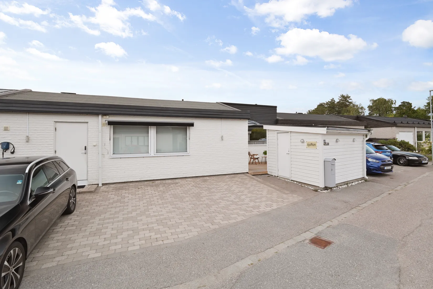 Radhus, Kårstagränd 17, Skälby, Upplands Väsby