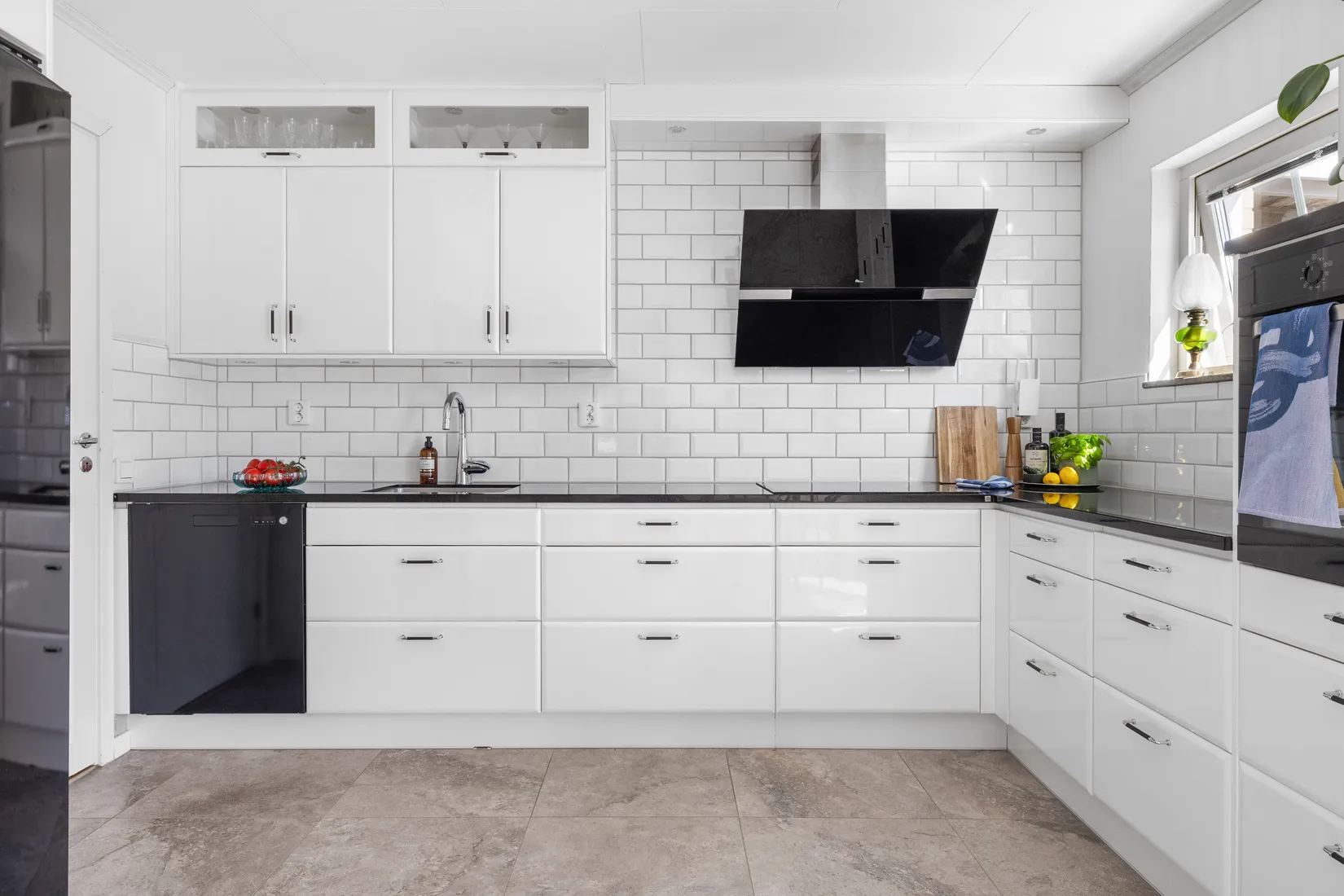 Villa, Möllebyggaregatan 8, Västra Sjöstaden, Ystad