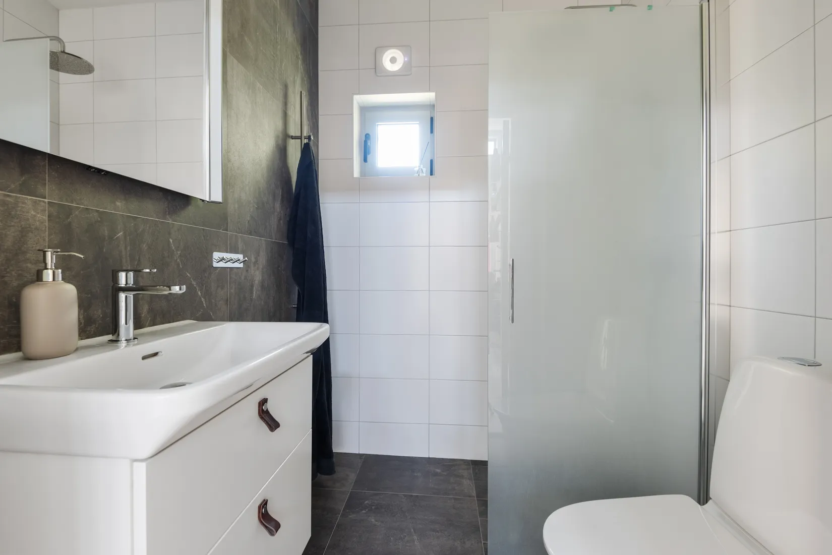 Villa, Kajakvägen 10, Södra Kopparmora, Värmdö