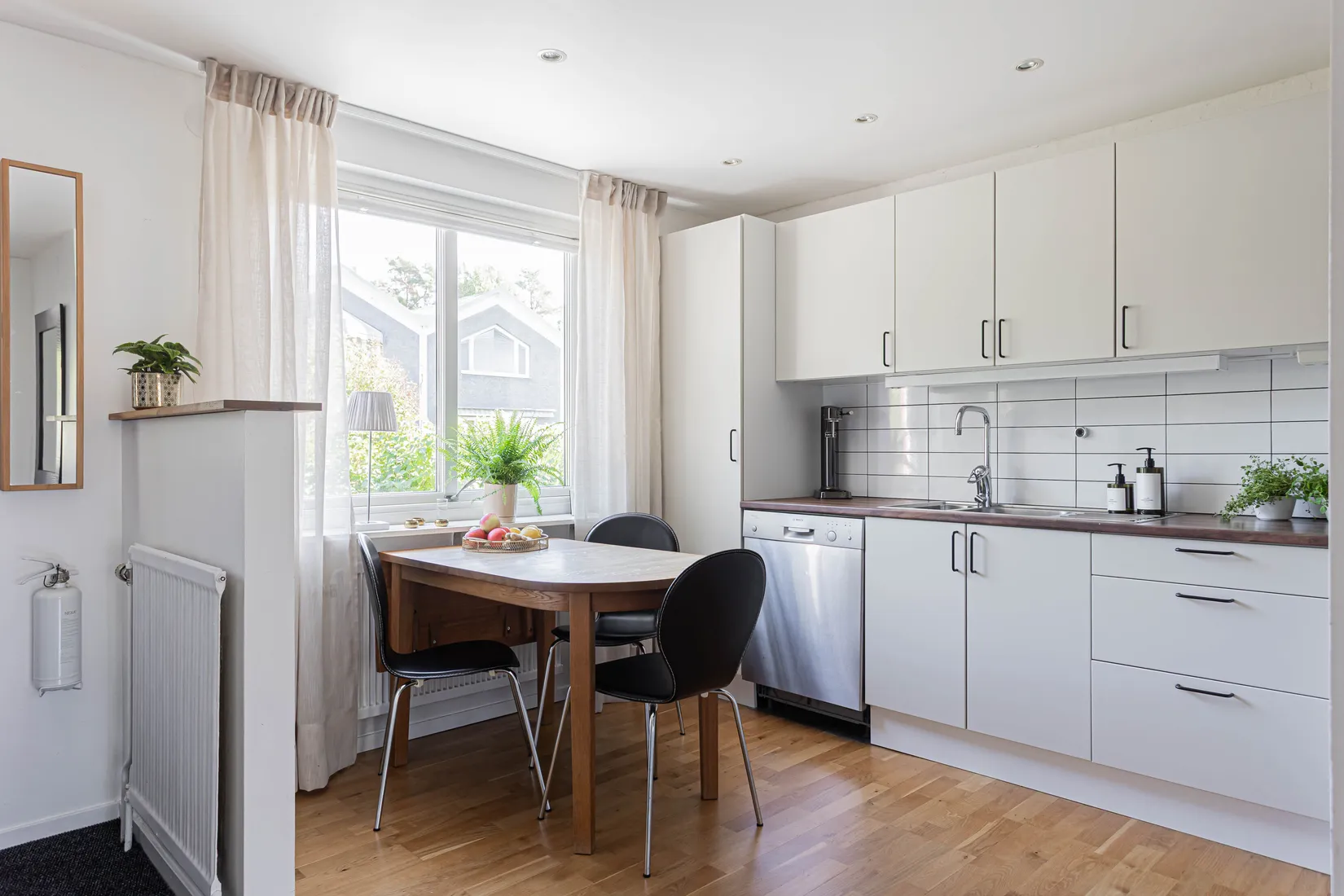 Radhus, Dybecksgatan 18D, Skallberget, Västerås