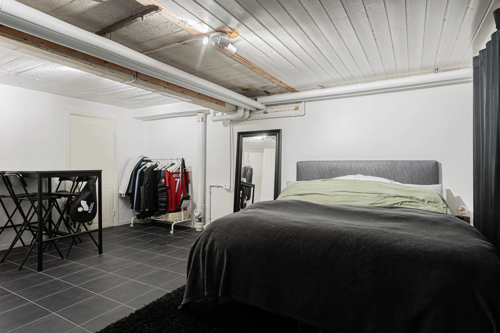 Radhus, Dybecksgatan 18D, Skallberget, Västerås