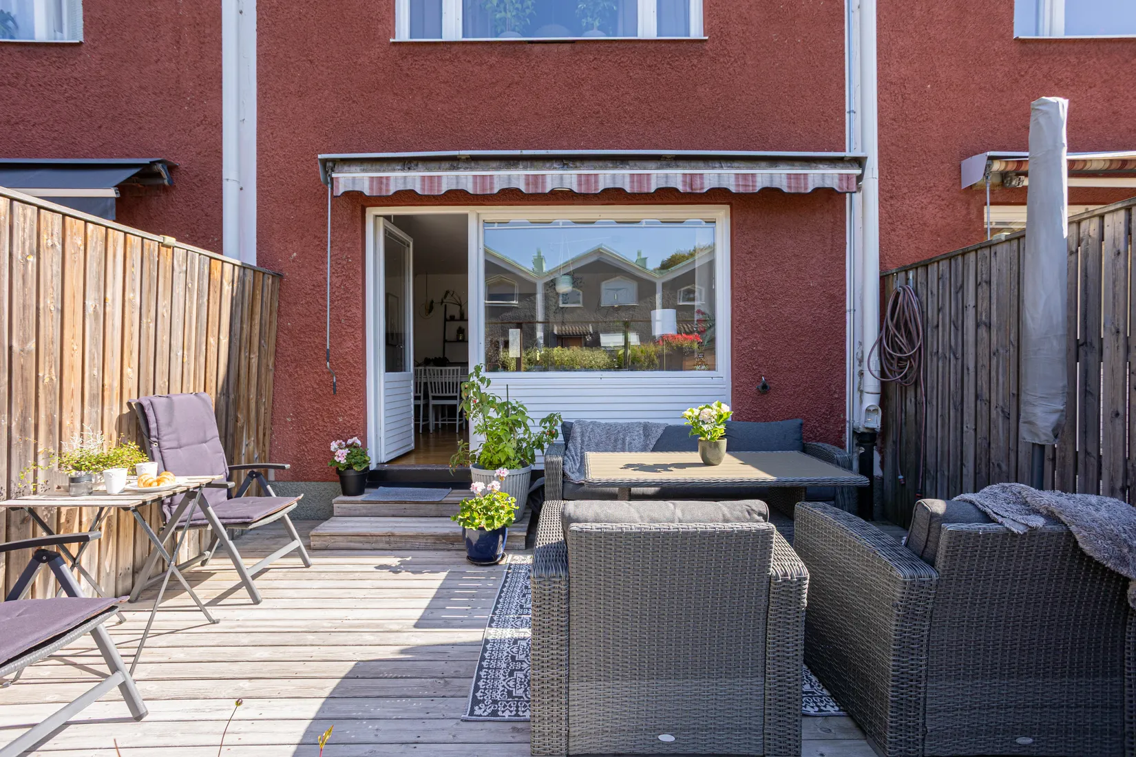 Radhus, Dybecksgatan 18D, Skallberget, Västerås