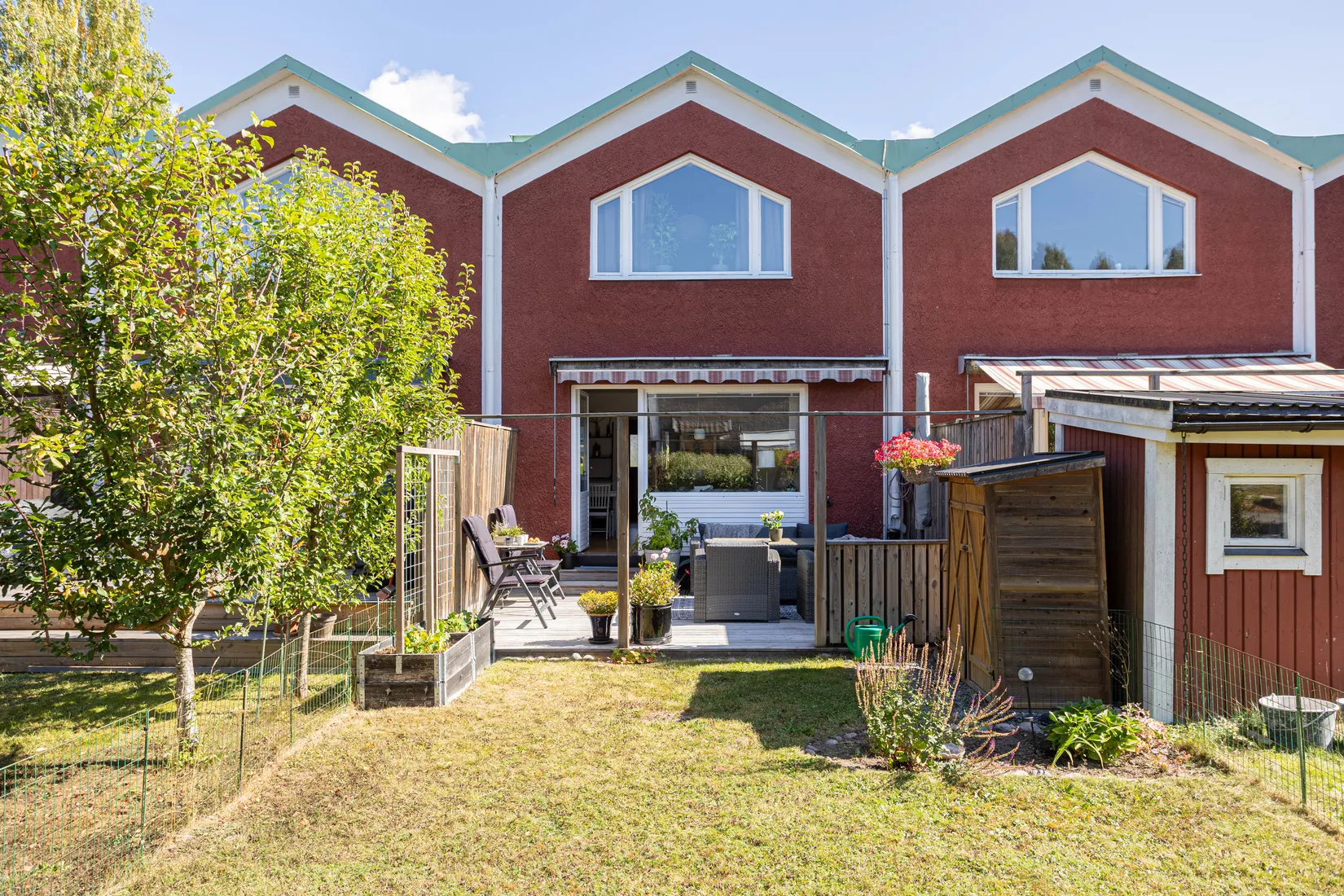 Radhus, Dybecksgatan 18D, Skallberget, Västerås