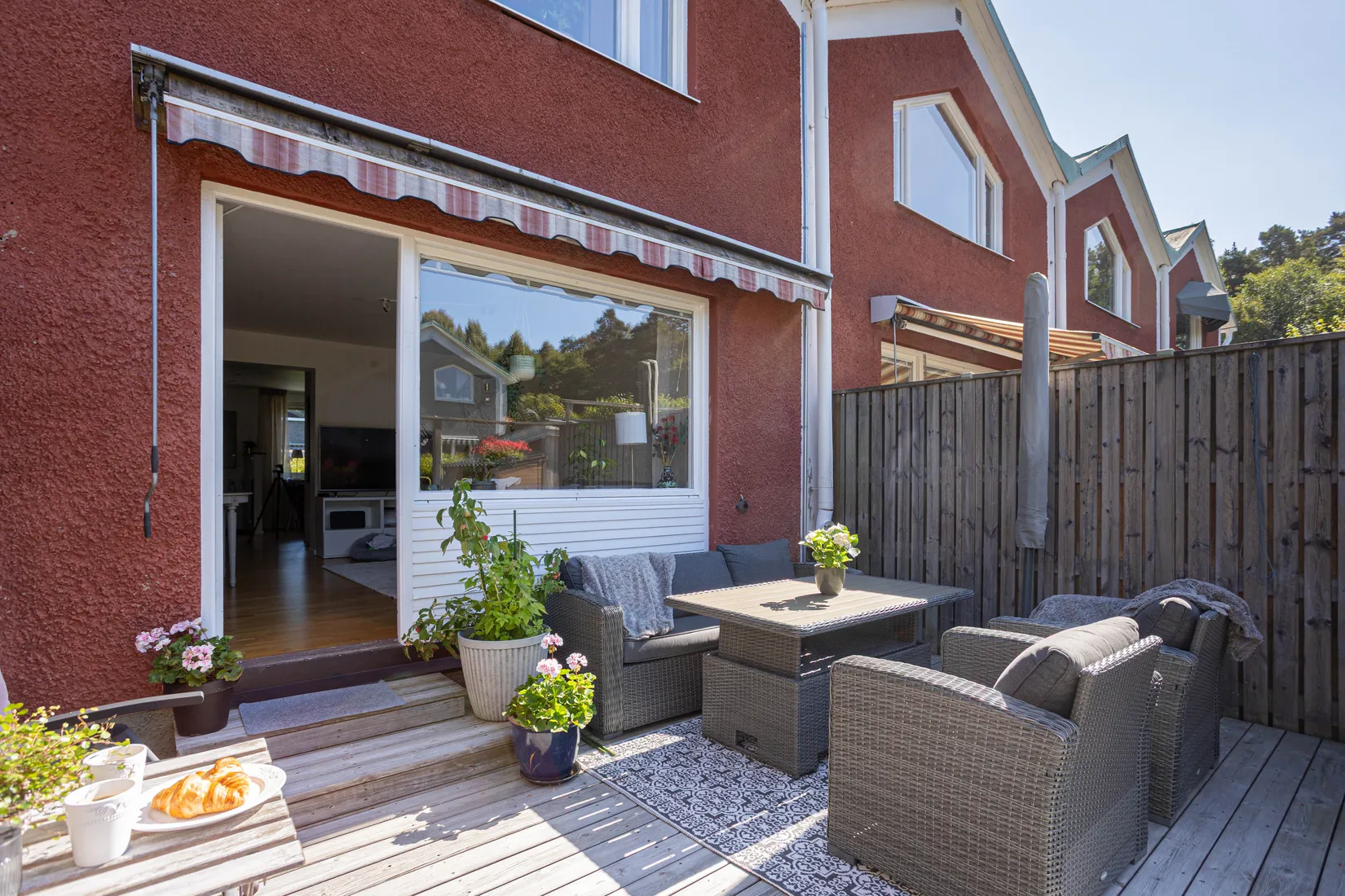 Radhus, Dybecksgatan 18D, Skallberget, Västerås