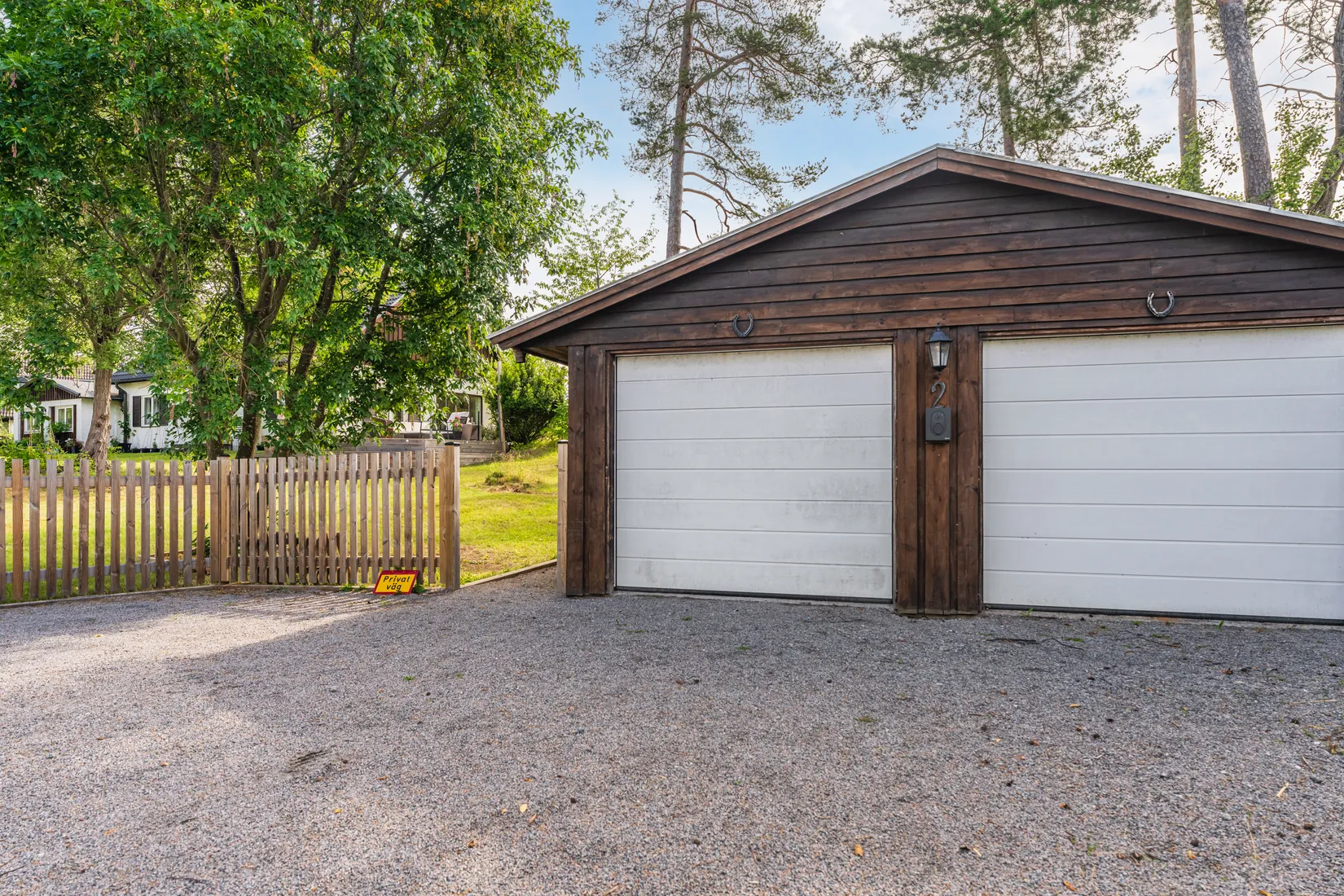 Villa, HAGTORNSVÄGEN 2-4, Viggbyholm, Täby
