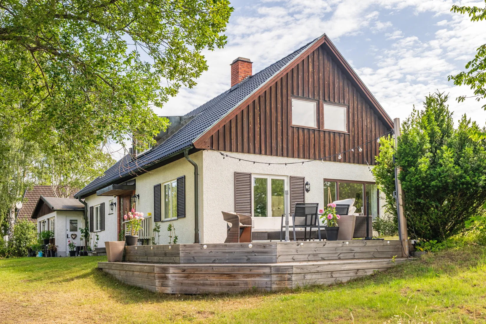 Villa, HAGTORNSVÄGEN 2-4, Viggbyholm, Täby
