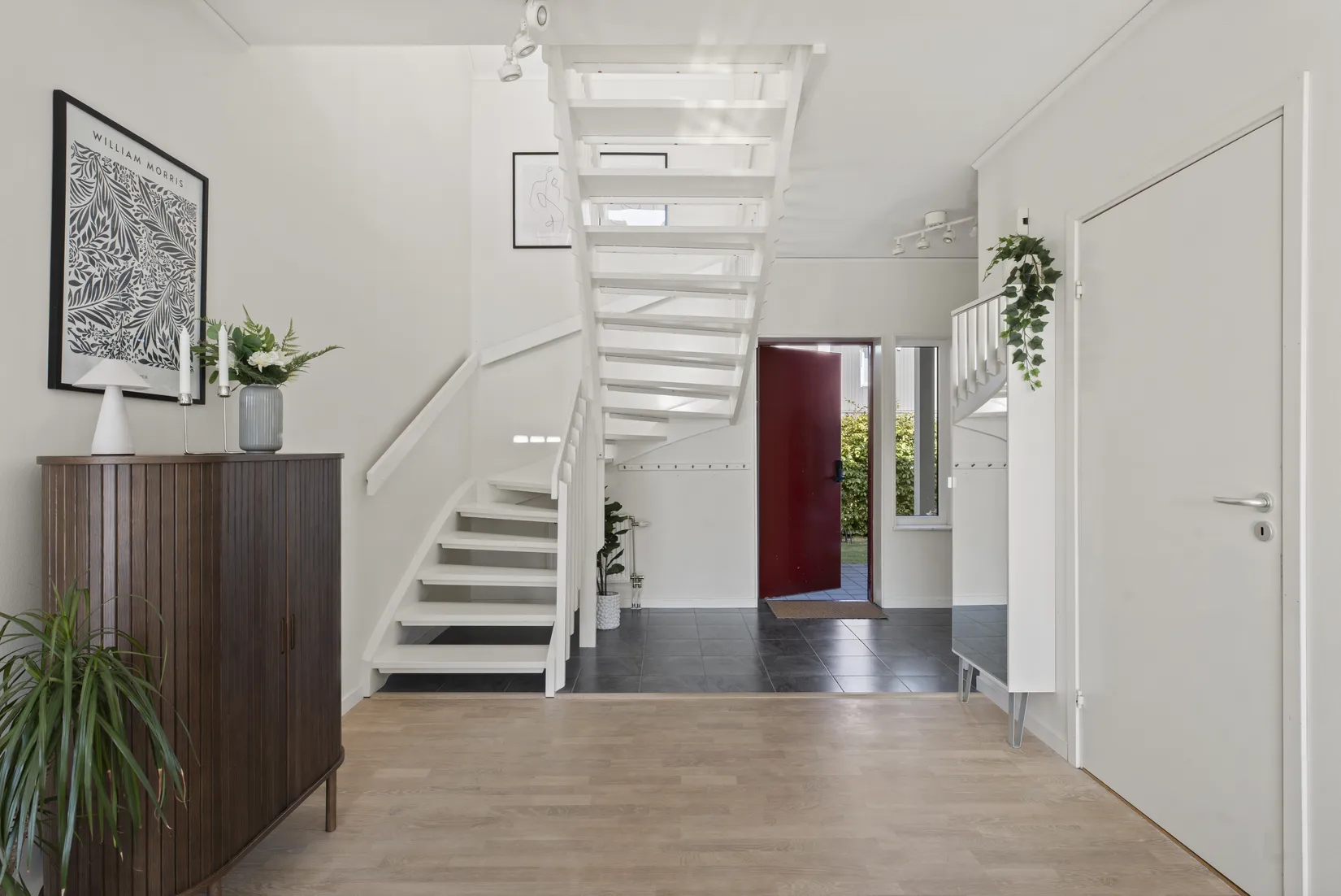 Villa, Lupinvägen 36, Lövstalöt, Uppsala