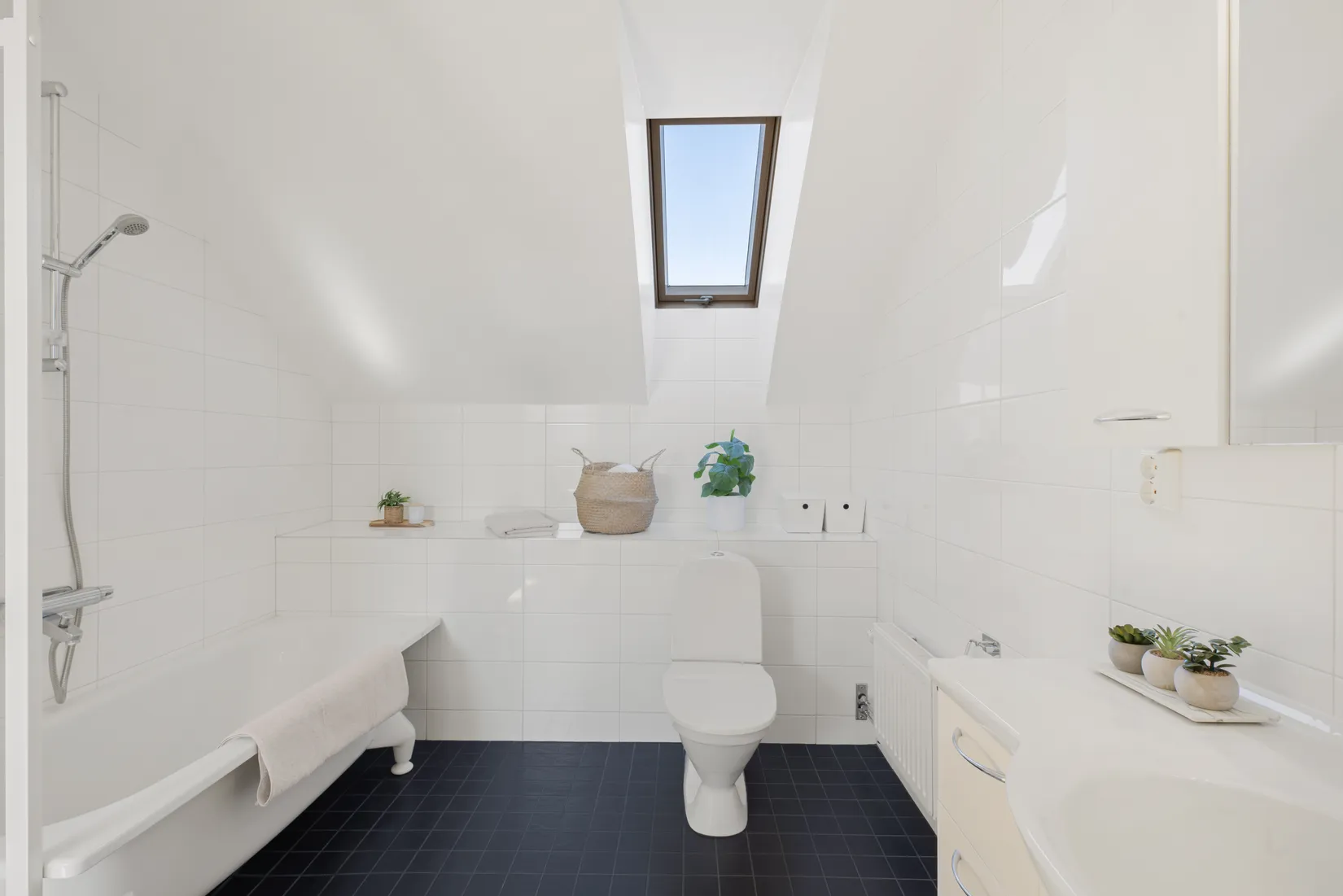 Villa, Lupinvägen 36, Lövstalöt, Uppsala