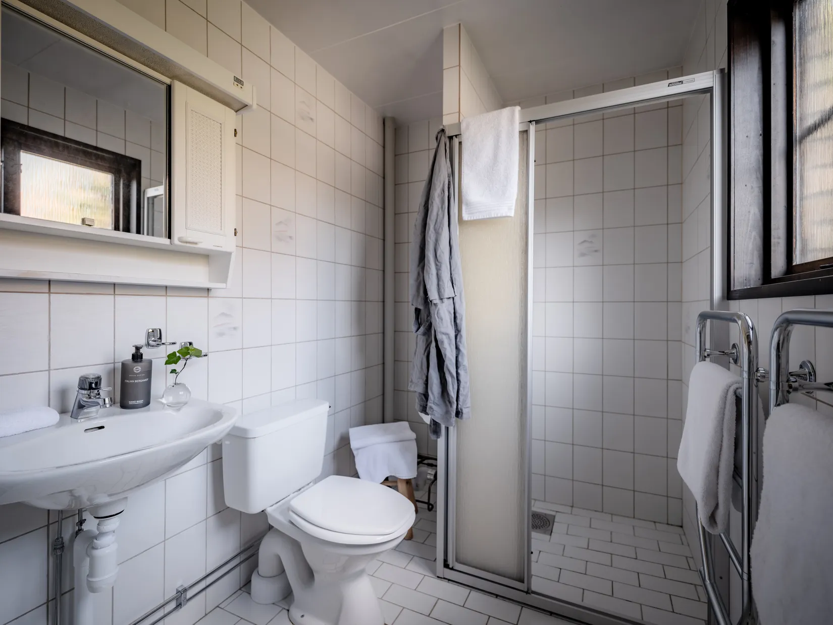 Radhus, Gyllenstiernas väg 43, Näsbypark, Täby
