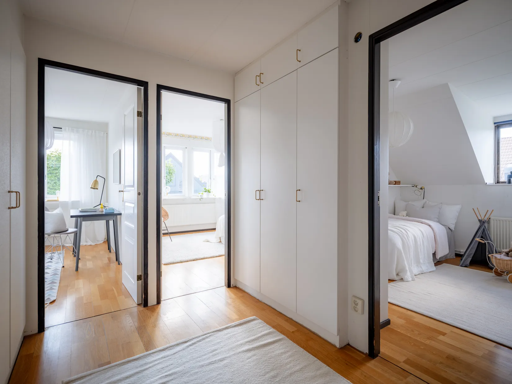 Radhus, Gyllenstiernas väg 43, Näsbypark, Täby