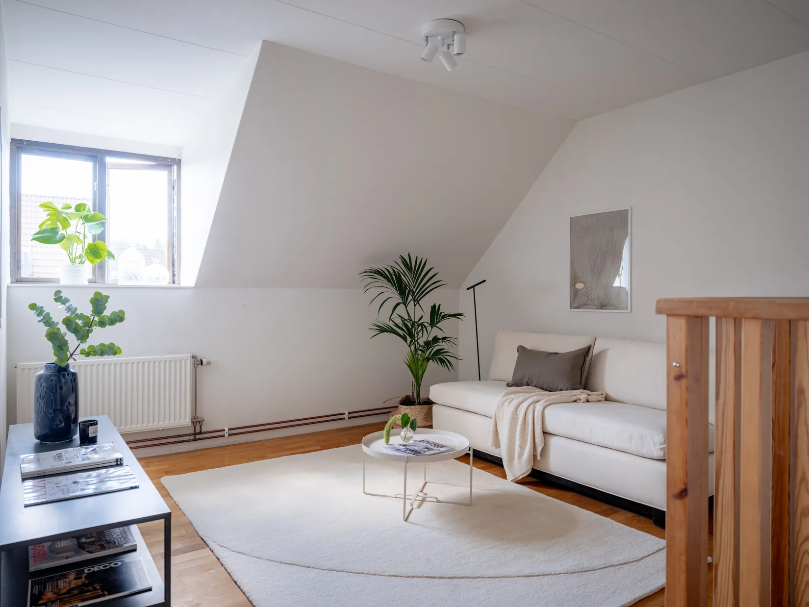 Radhus, Gyllenstiernas väg 43, Näsbypark, Täby