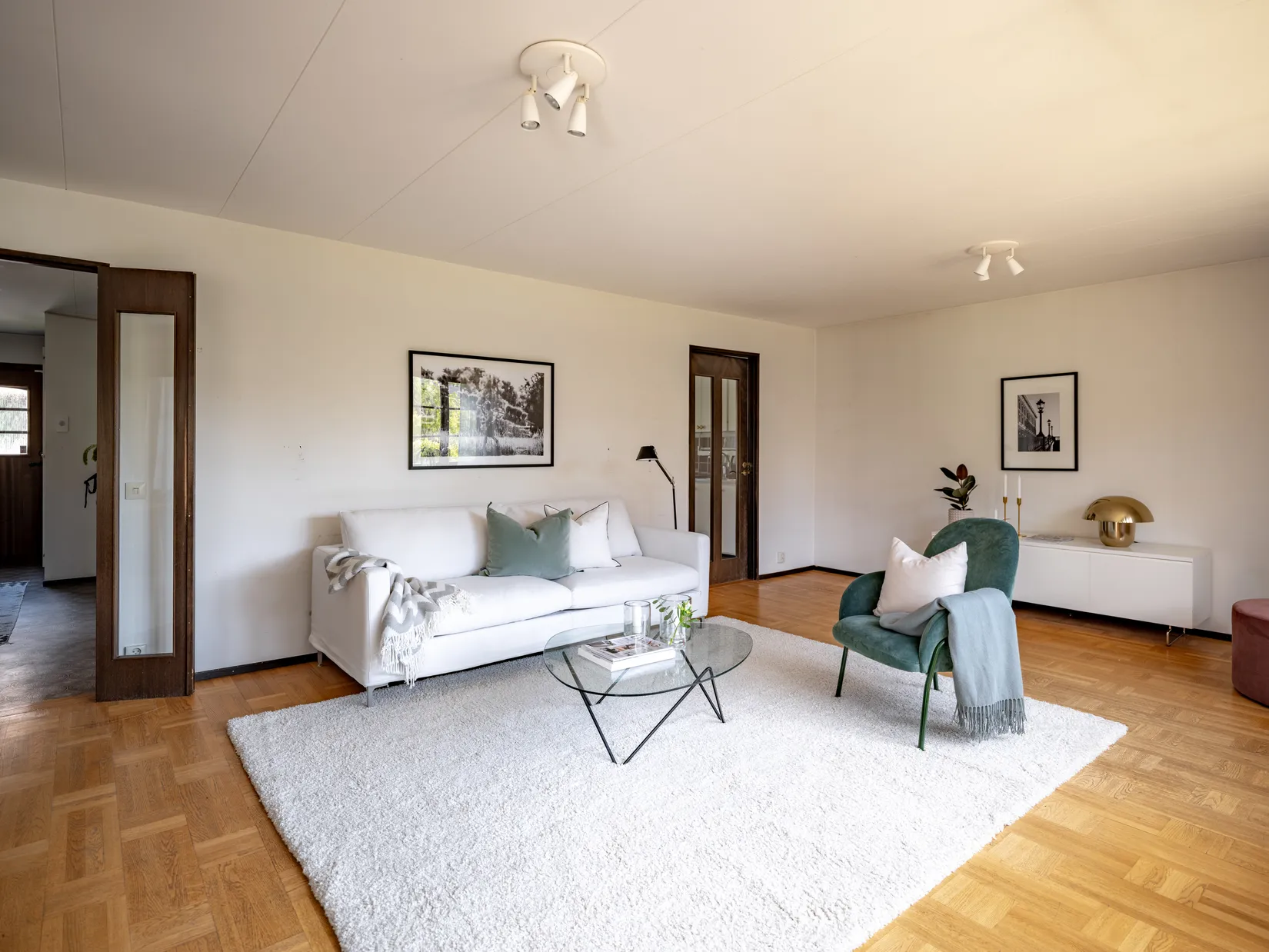 Radhus, Gyllenstiernas väg 43, Näsbypark, Täby
