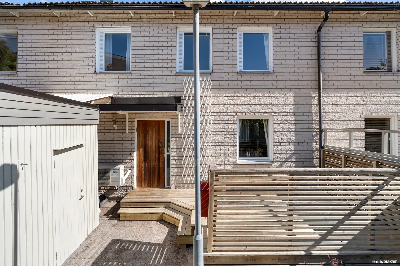 Radhus, Krikonstigen 3, Upplands-Bro