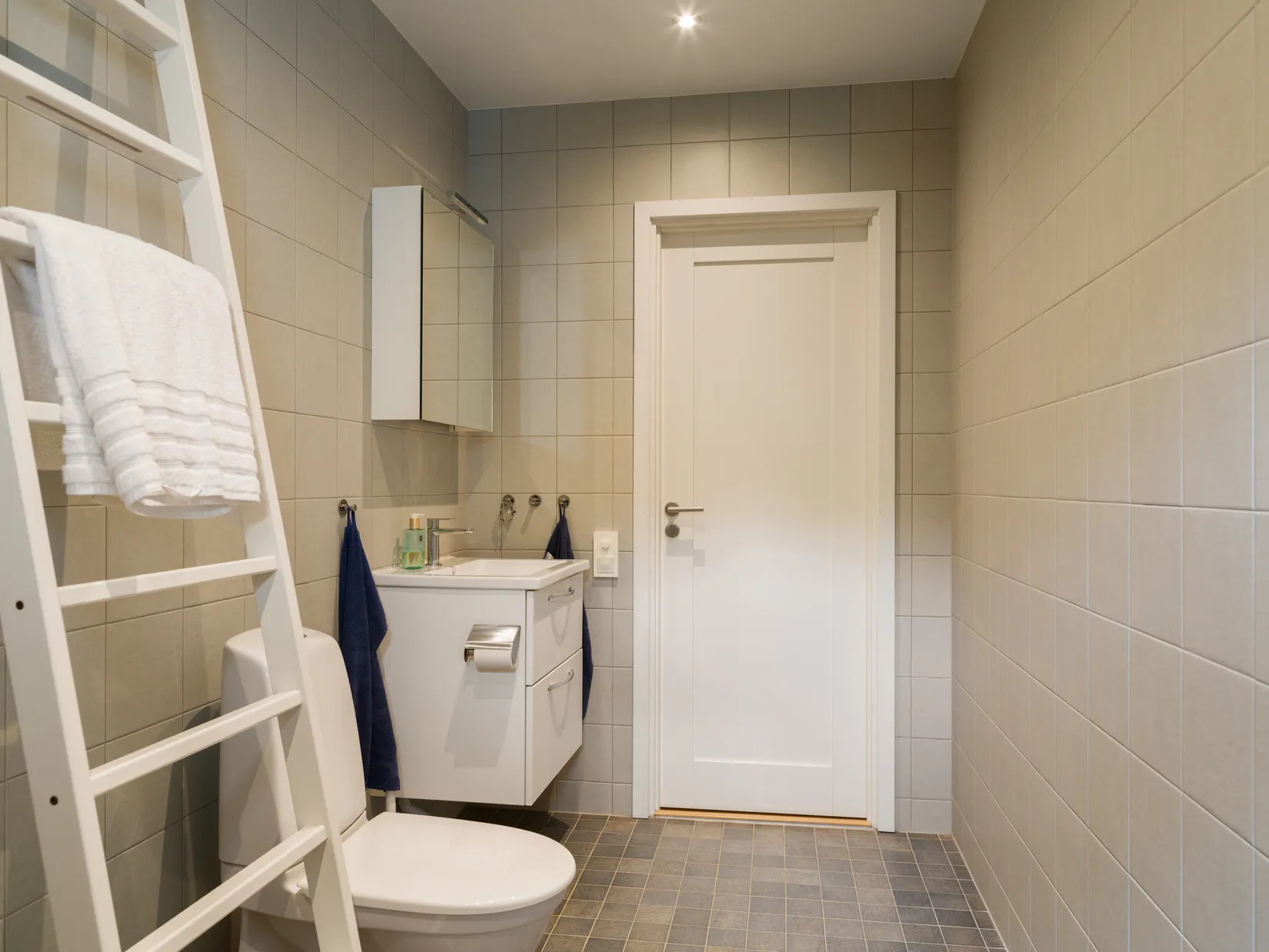 Radhus, Tumultgränd 214, Kälvesta, Stockholm