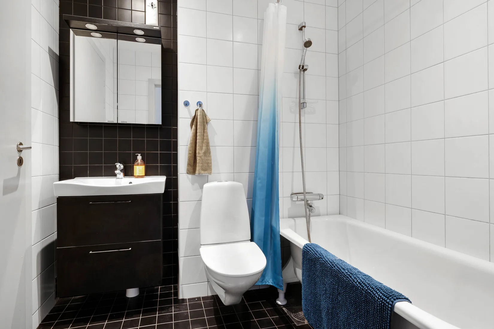 Radhus, Ryttmästarvägen 29, Rissne, Sundbyberg