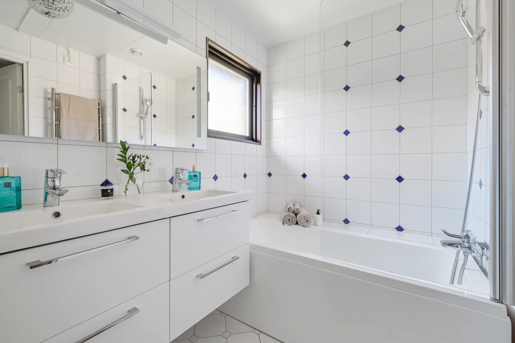 Villa, Östergårdsvägen 13, Fresta, Upplands Väsby