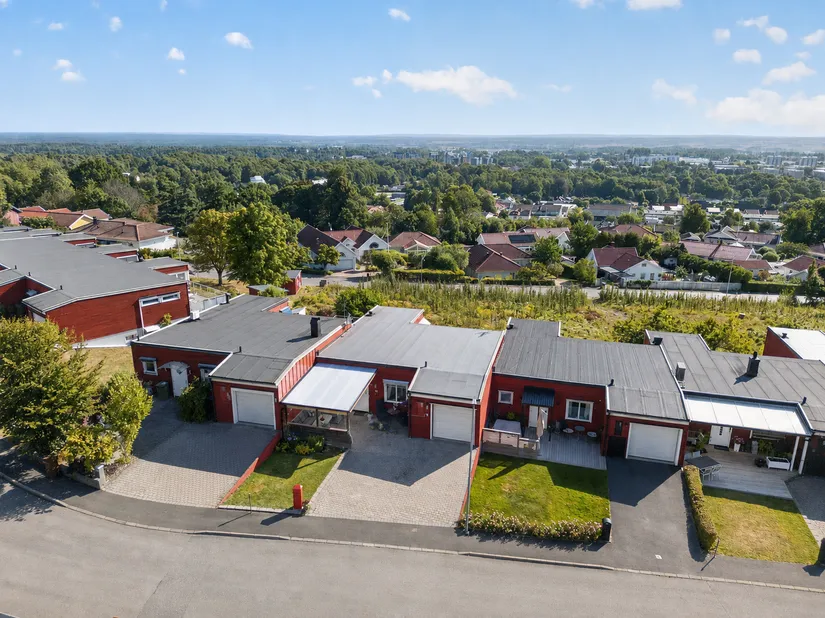 Radhus, Bladvägen 13, Dälderna, Skövde