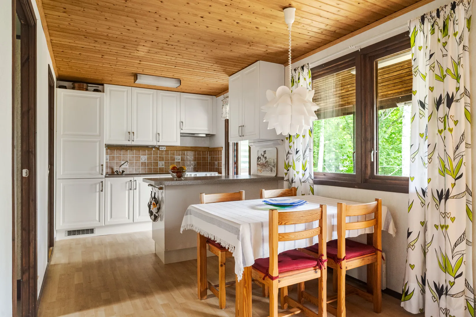 Villa, Mjölnare Isidors väg 26, Öllösa, Gnesta