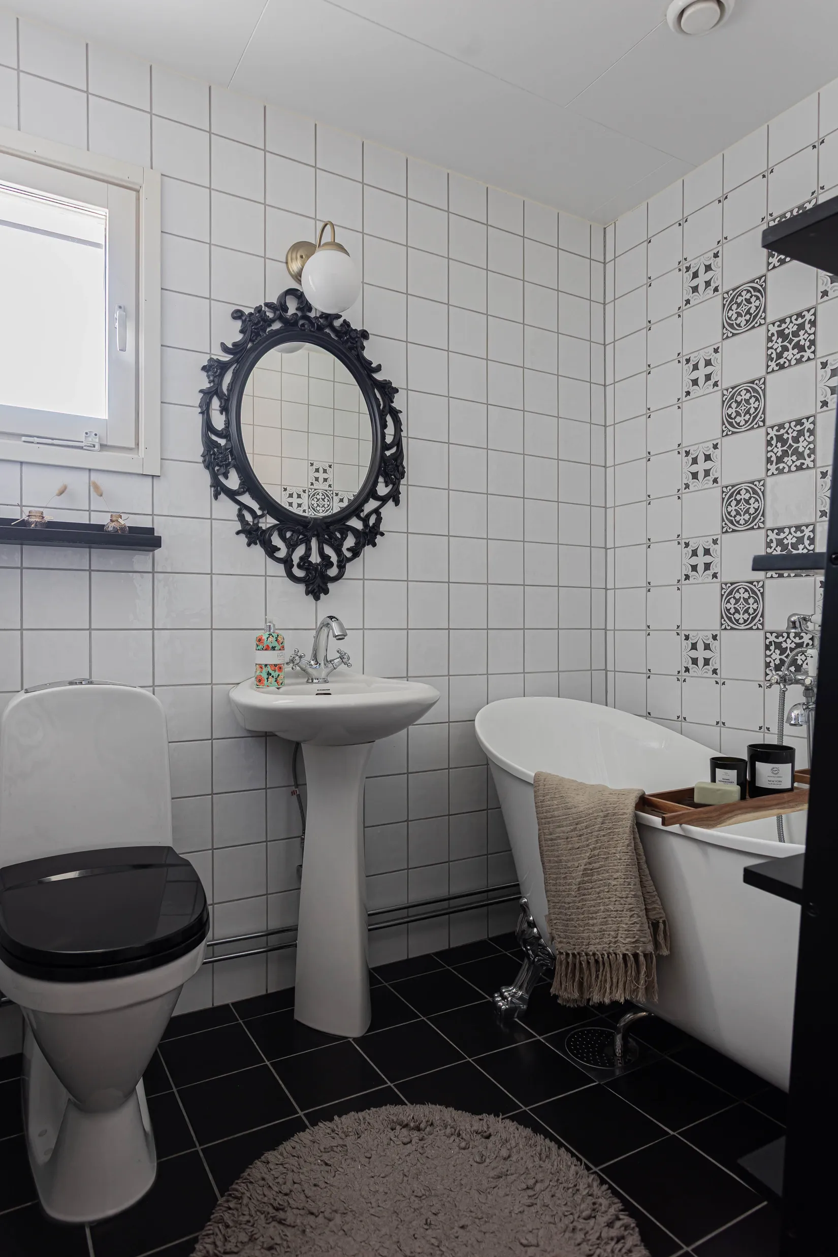 Radhus, Norra Allégatan 37F, Karlsdal, Västerås
